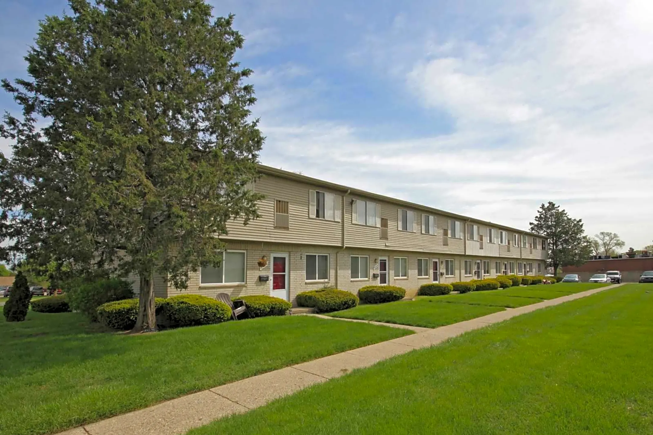 Canton Gardens Apartments - Canton, MI 48187