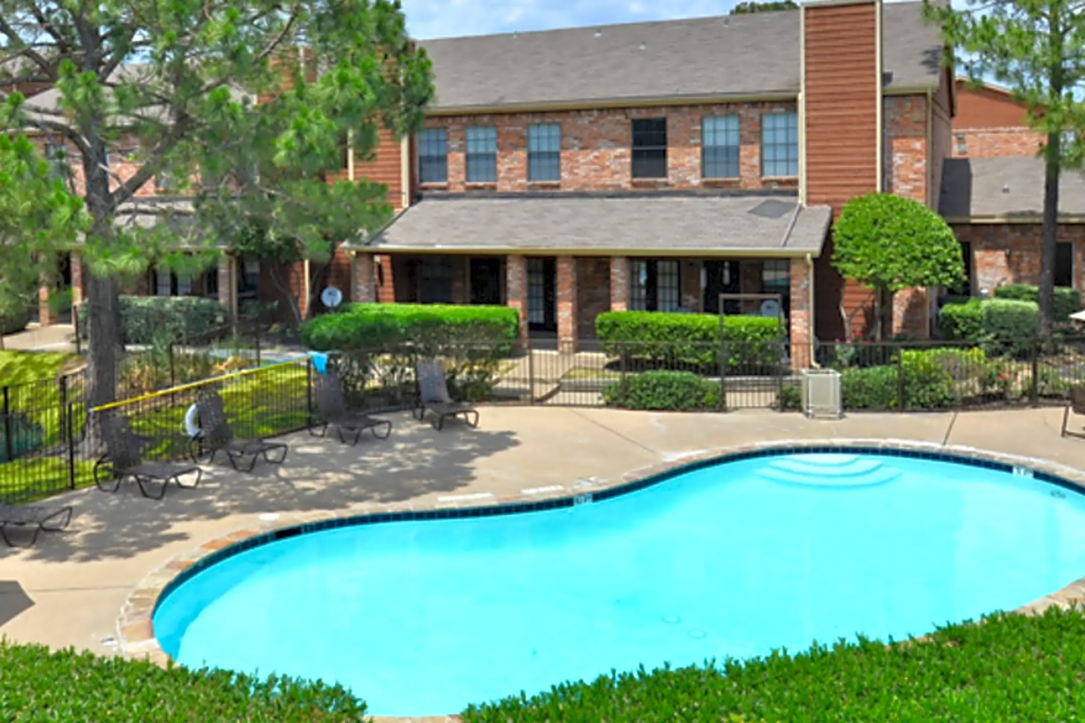 The Cottages of Cypresswood 7203 Oakwood Glen Blvd Spring, TX