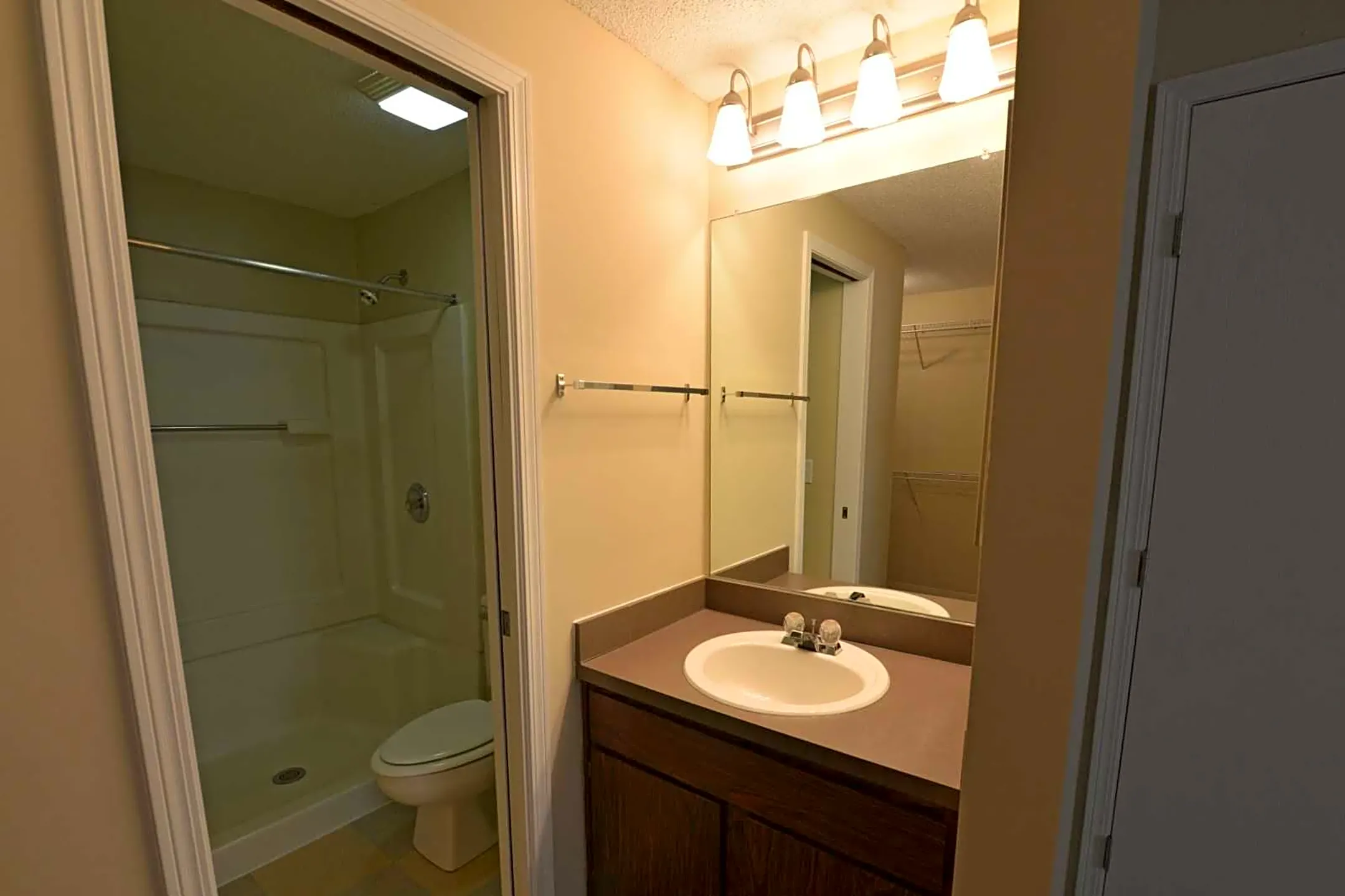 Bathroom - Coventry Apartments - Newark, OH