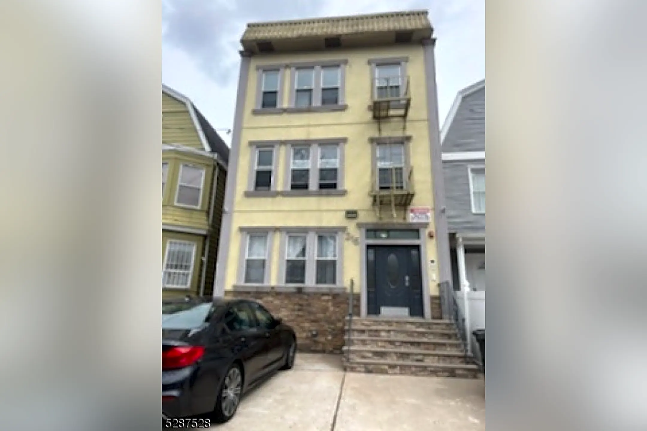 215 Sylvan Ave 4 Houses Newark, NJ 07104