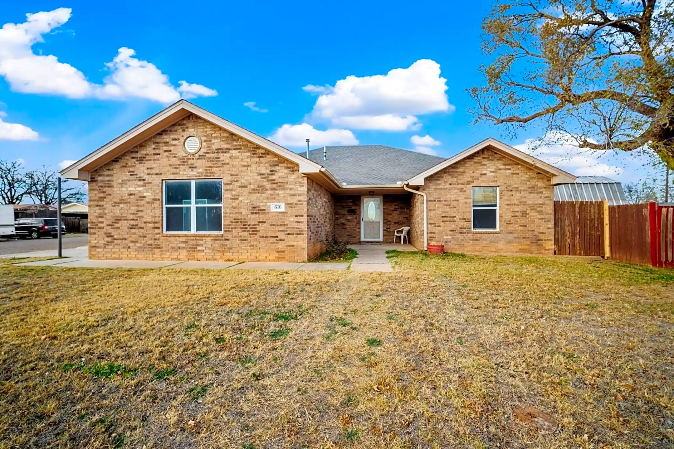 610 1st St Houses Abernathy, TX 79311