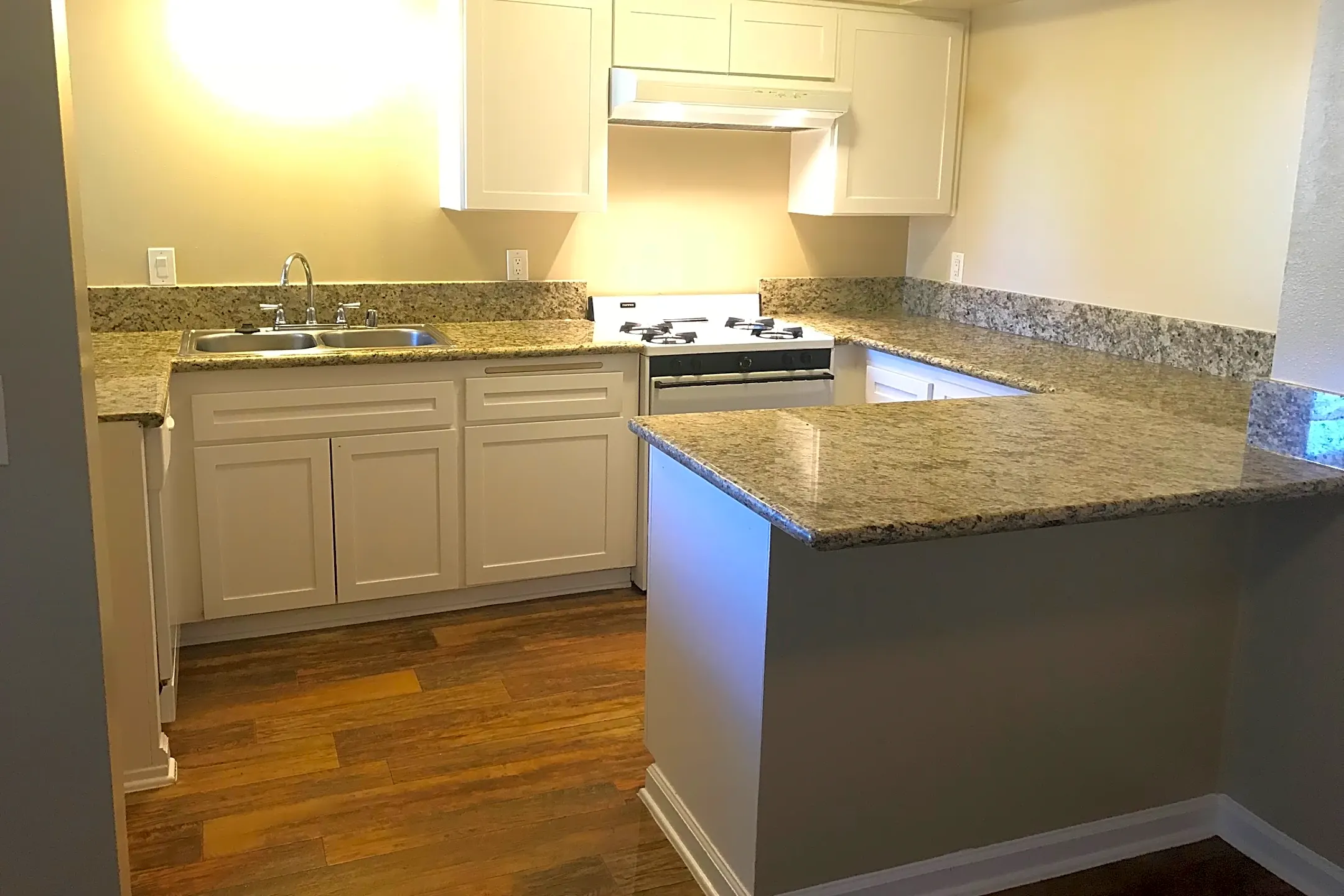 Valencia Park Apartments 171 S Valencia St La Habra, CA Apartments