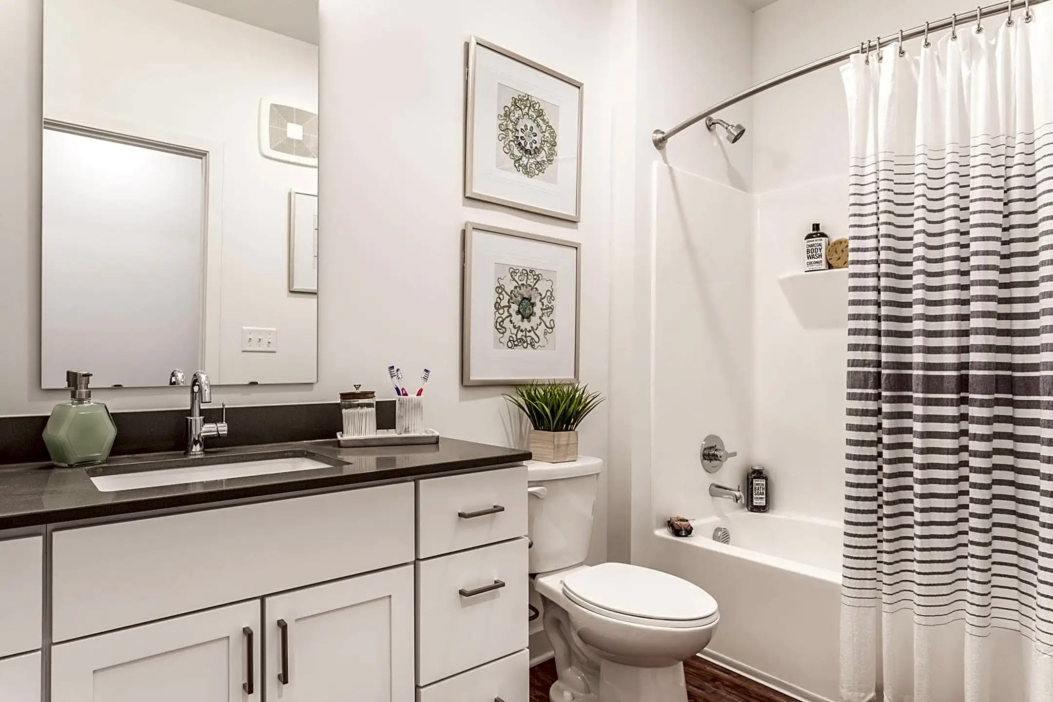 Bathroom - Edge 35 - Indianapolis, IN