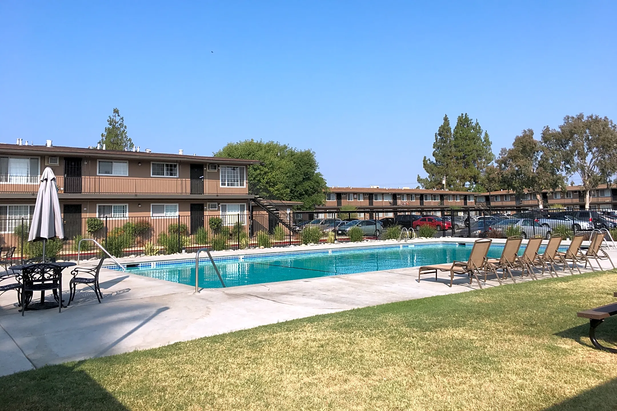 SKYVIEW ViILLAS APARTMENTS - 2509 Edison Ave | Sacramento, CA ...