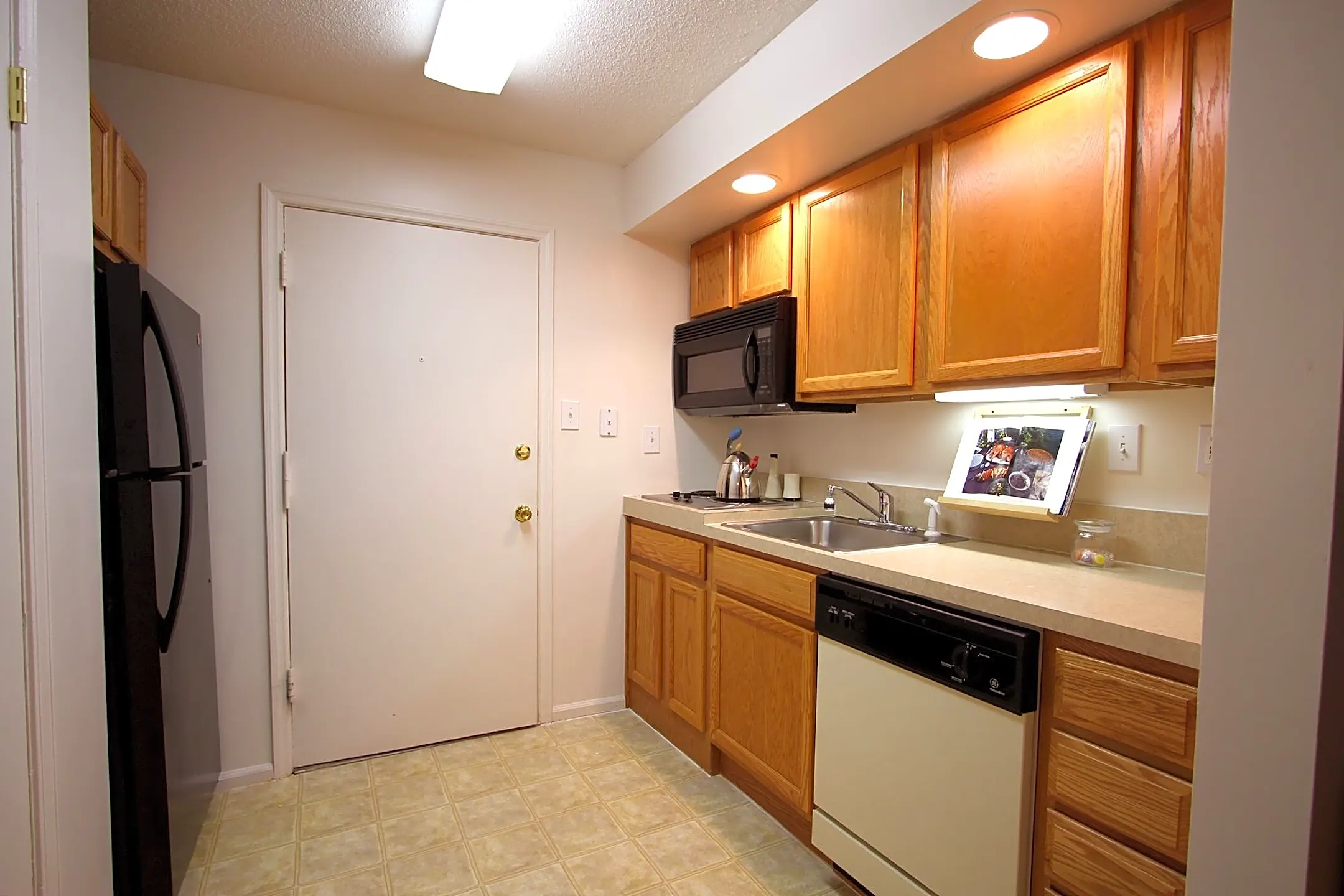 Turtle Creek Apartments Indianapolis, IN 46260