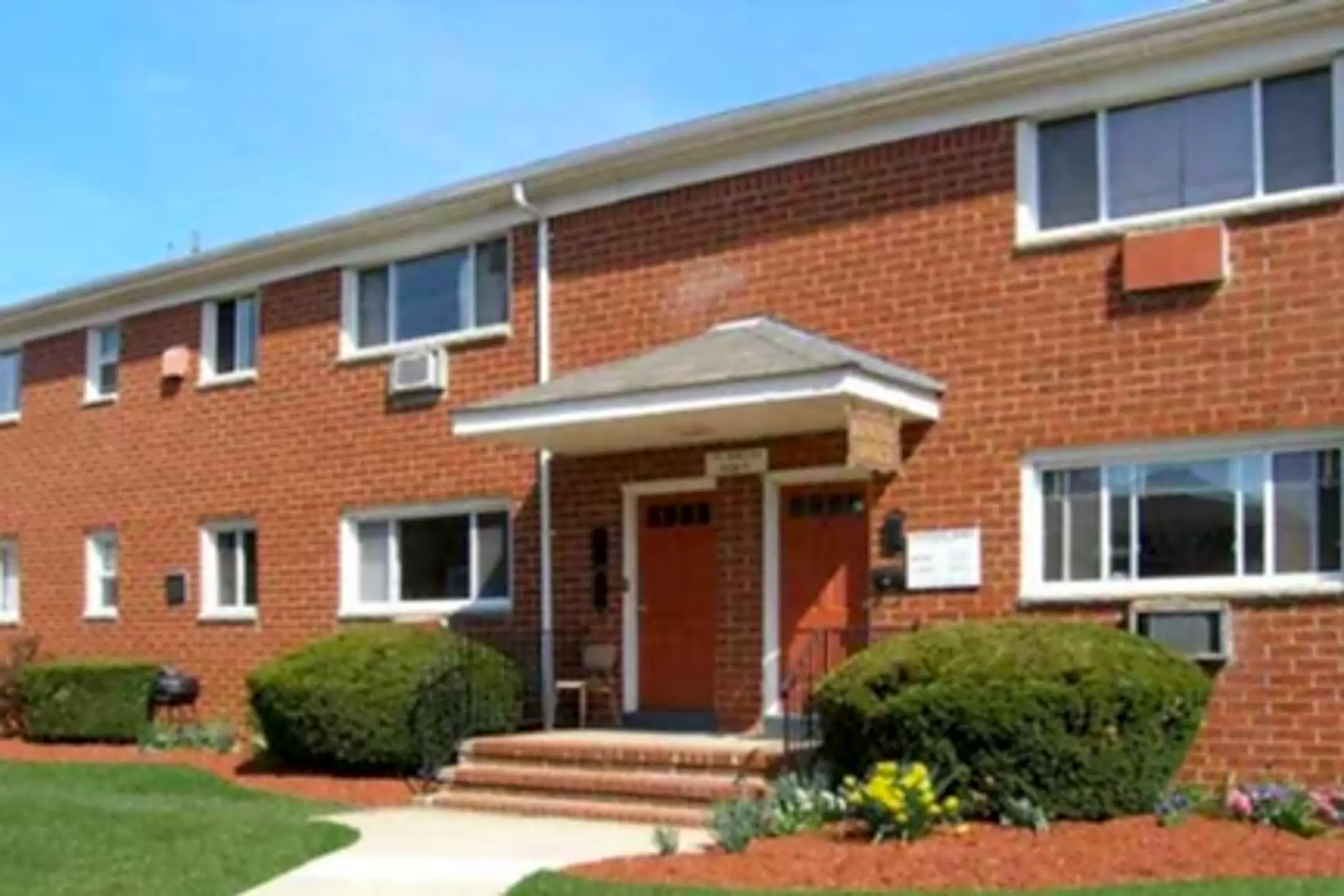 Crossroad Manor Apartments 153 E Kennedy Blvd Lakewood, NJ