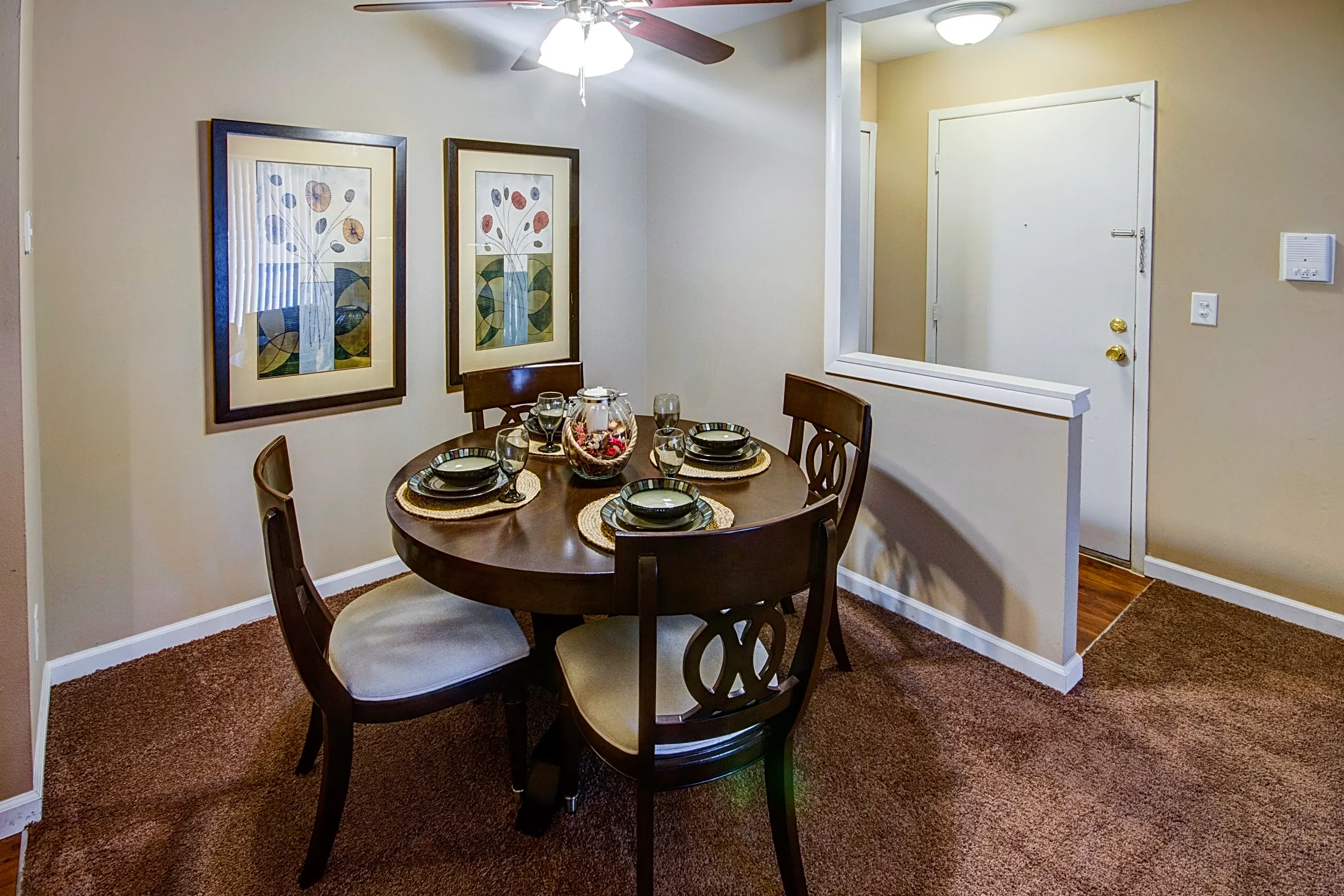 Dining Room - Brookdale Apartments - South Lyon, MI