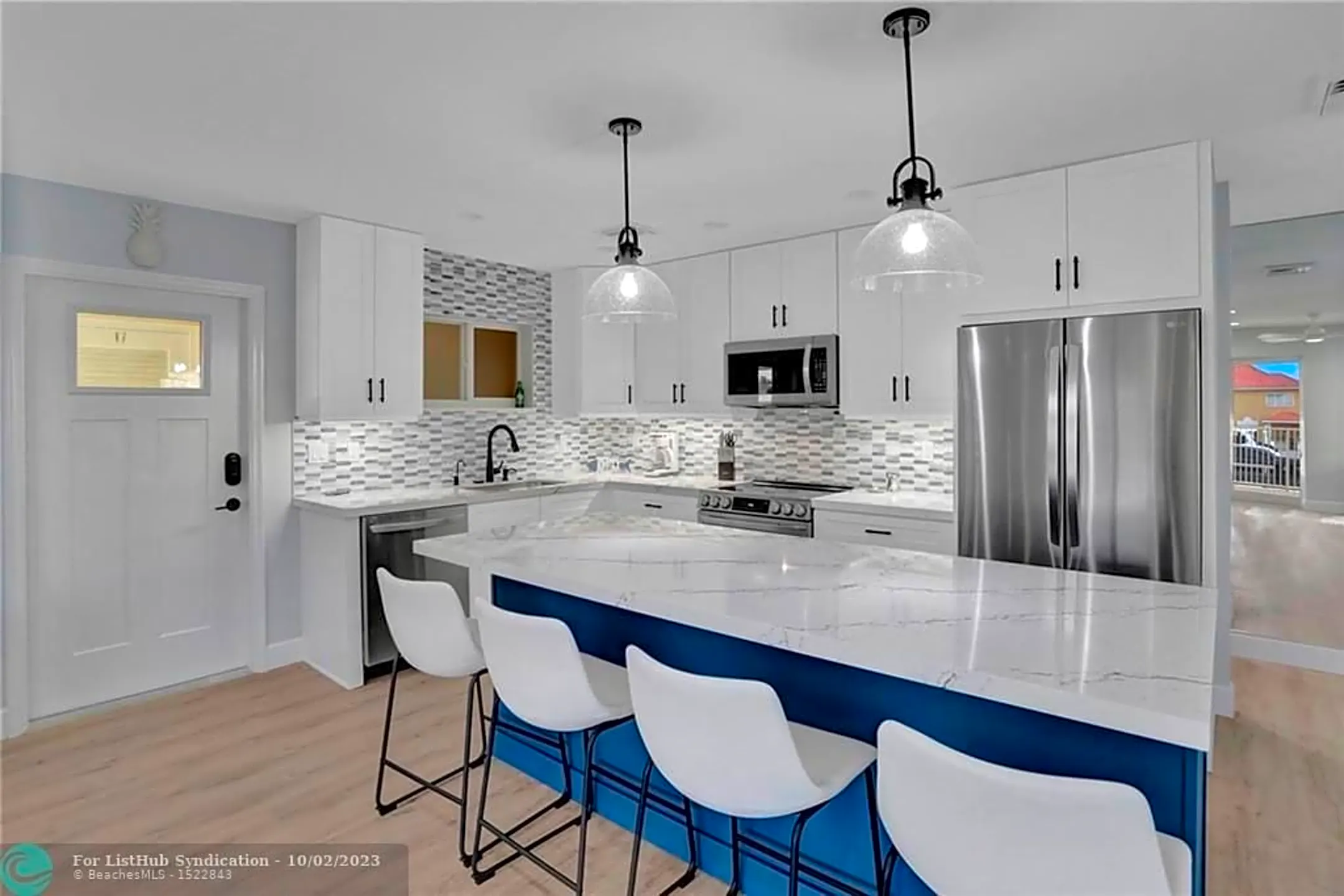 Kitchen - 2866 NE 30th St #11 - Fort Lauderdale, FL