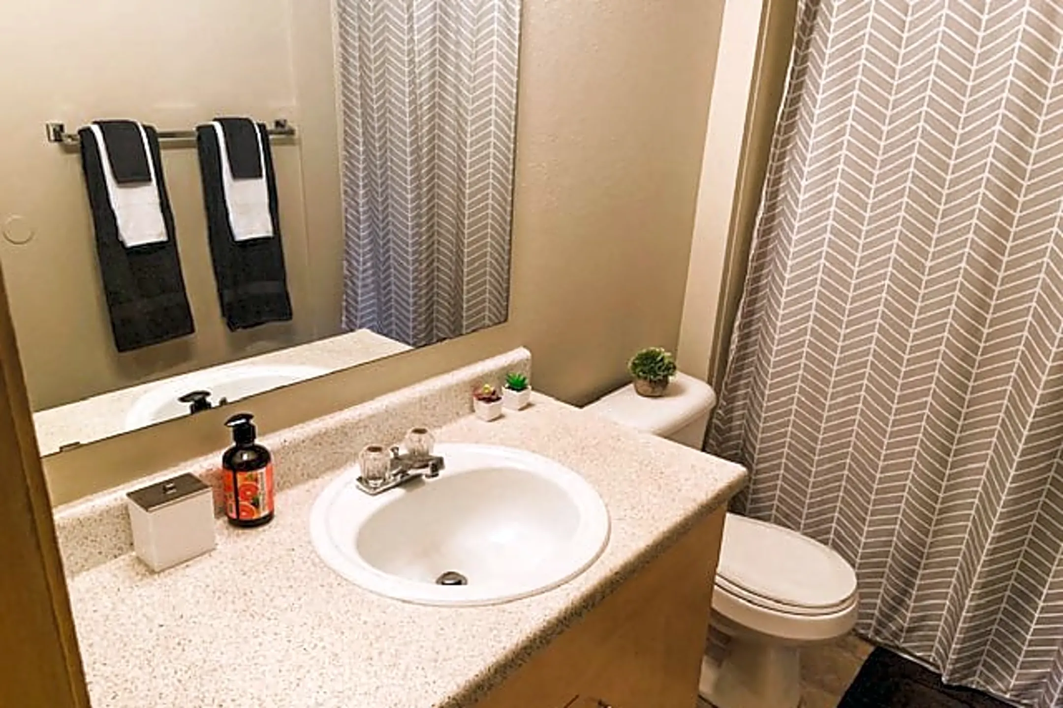 Mill Pointe Apartments Everett, WA 98208