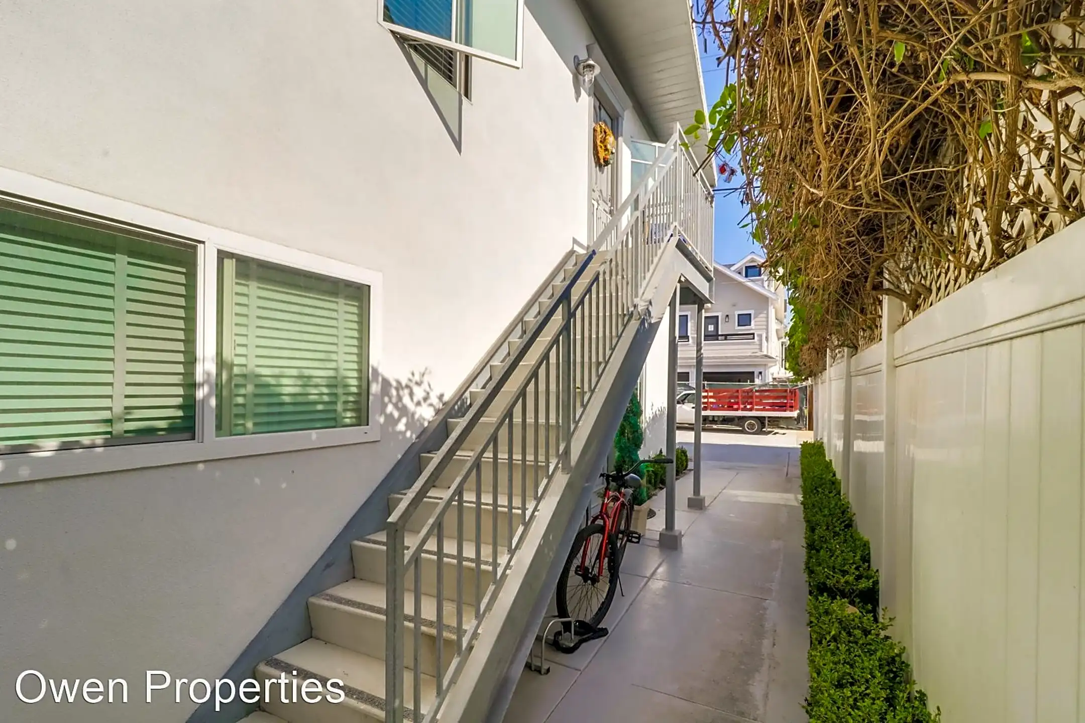 961 G Ave Unit C (Back House) - Coronado, CA