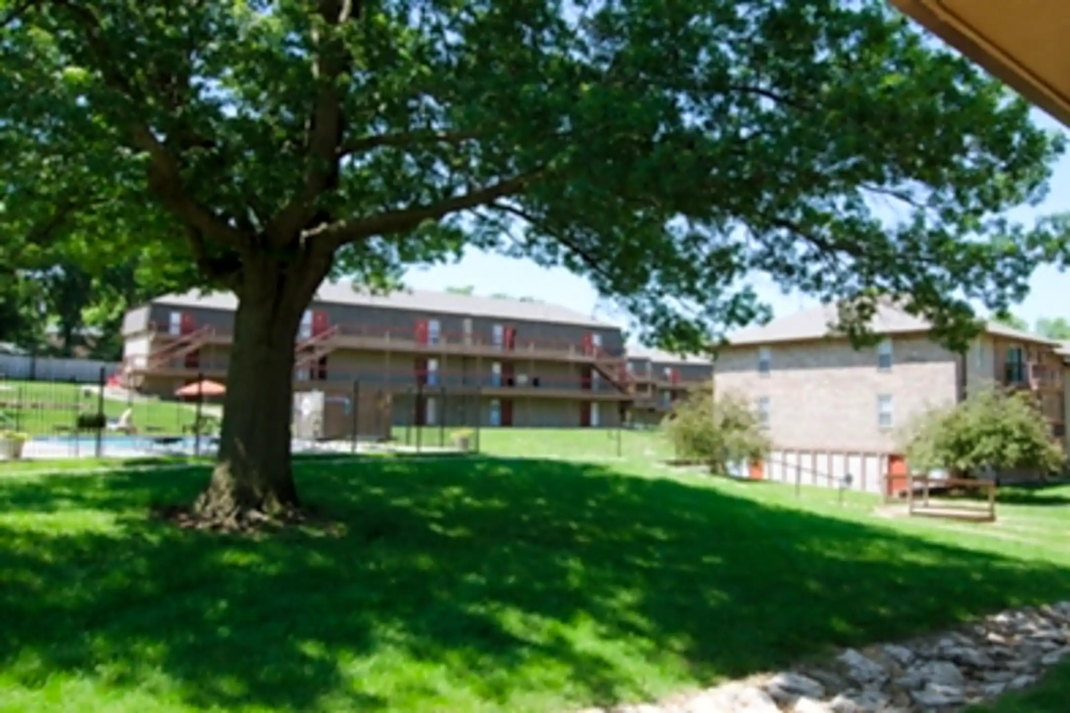 The Oaks Apartments 1403 SW 3rd St Lees Summit, MO for Rent Rent.