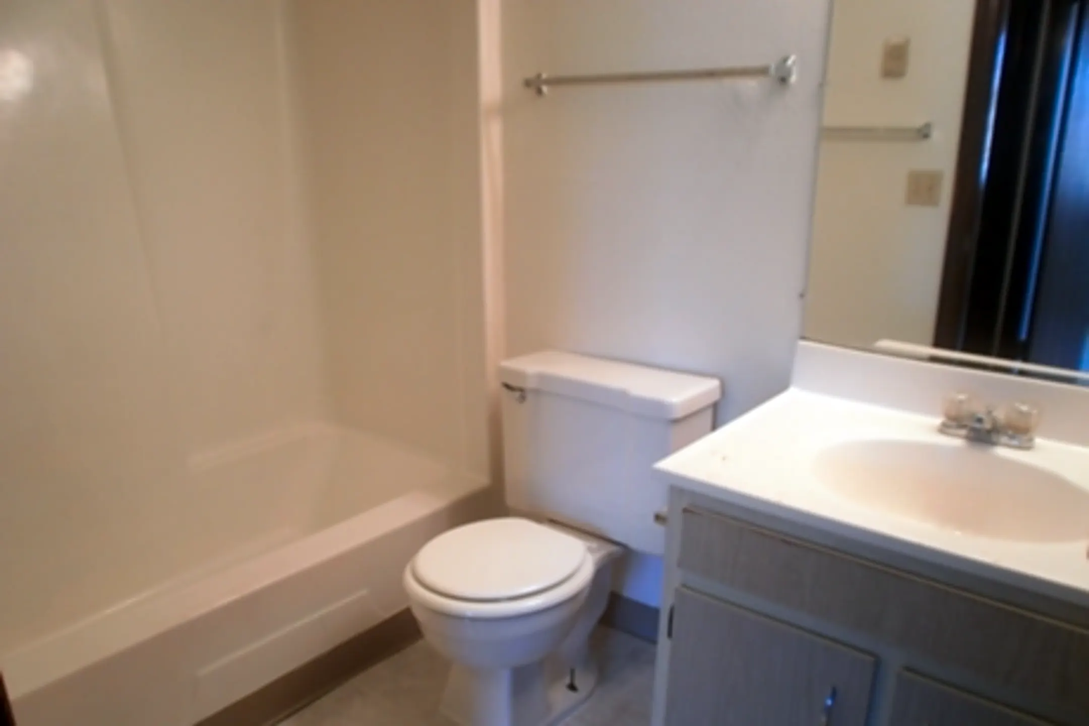 Arlington South Apartments 3313 Arlington Ave Toledo, OH Apartments