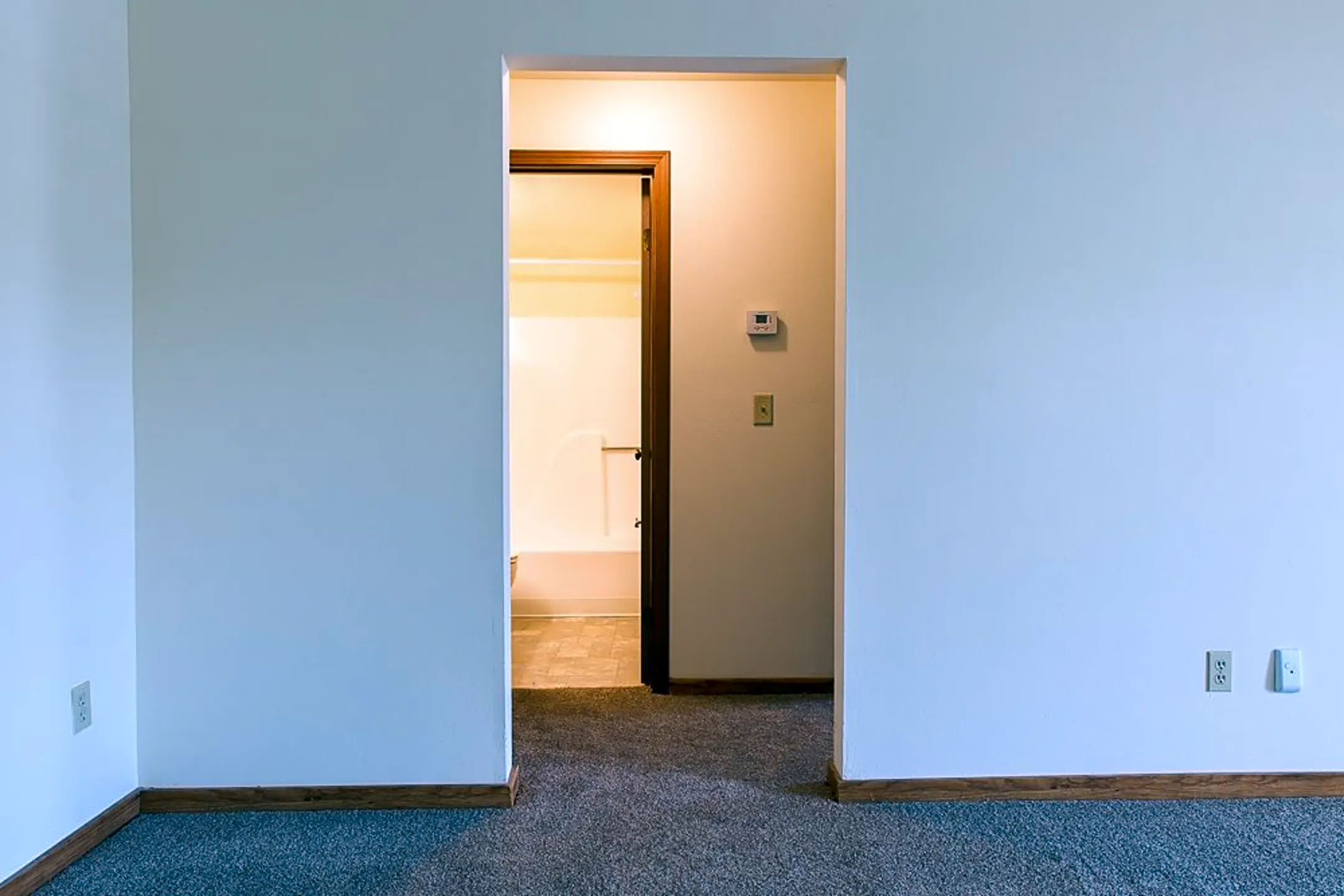 Woodfield Apartments - Grand Rapids, MI