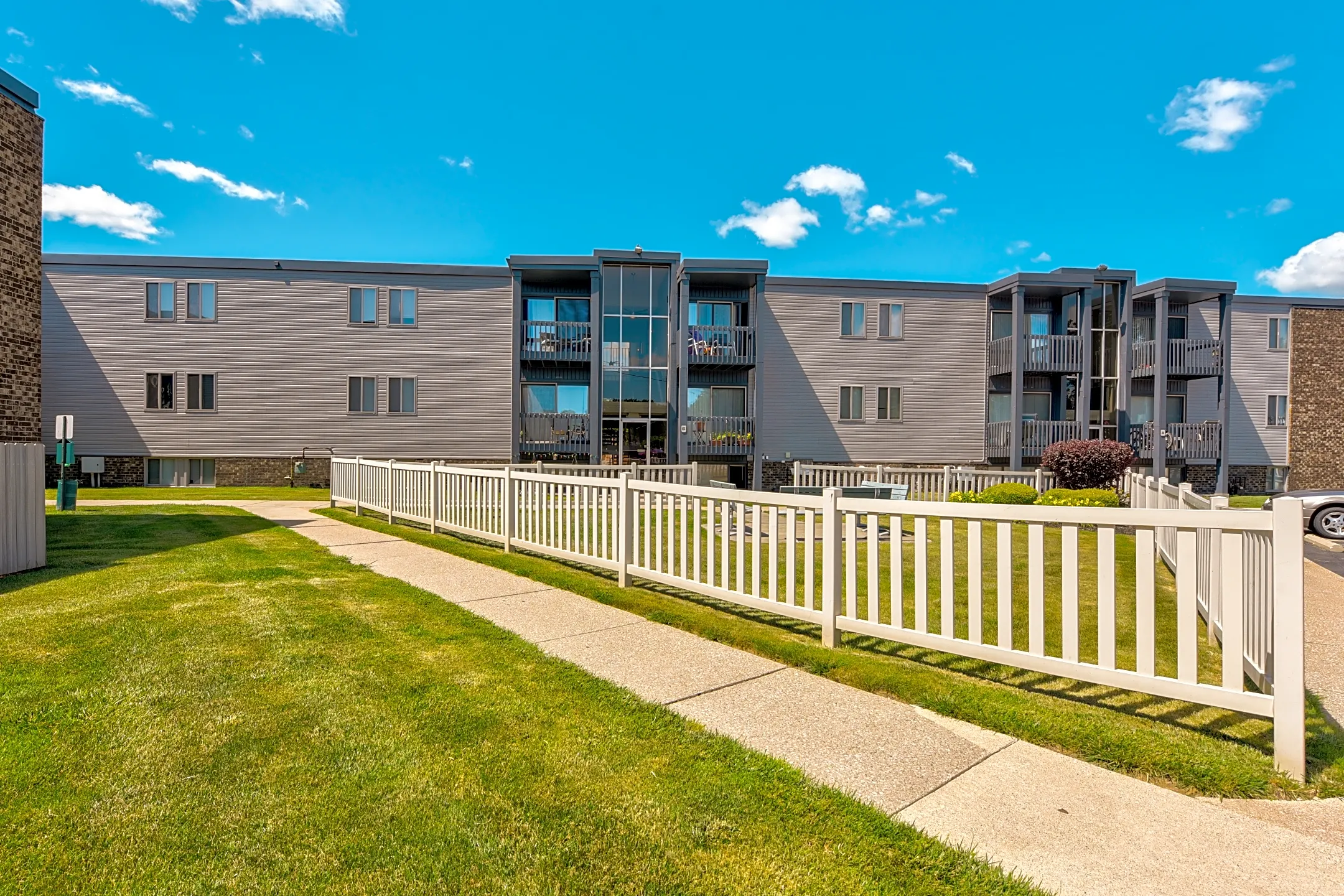 River Ridge Apartments 80 Rossway Ave Rossford, OH Apartments for