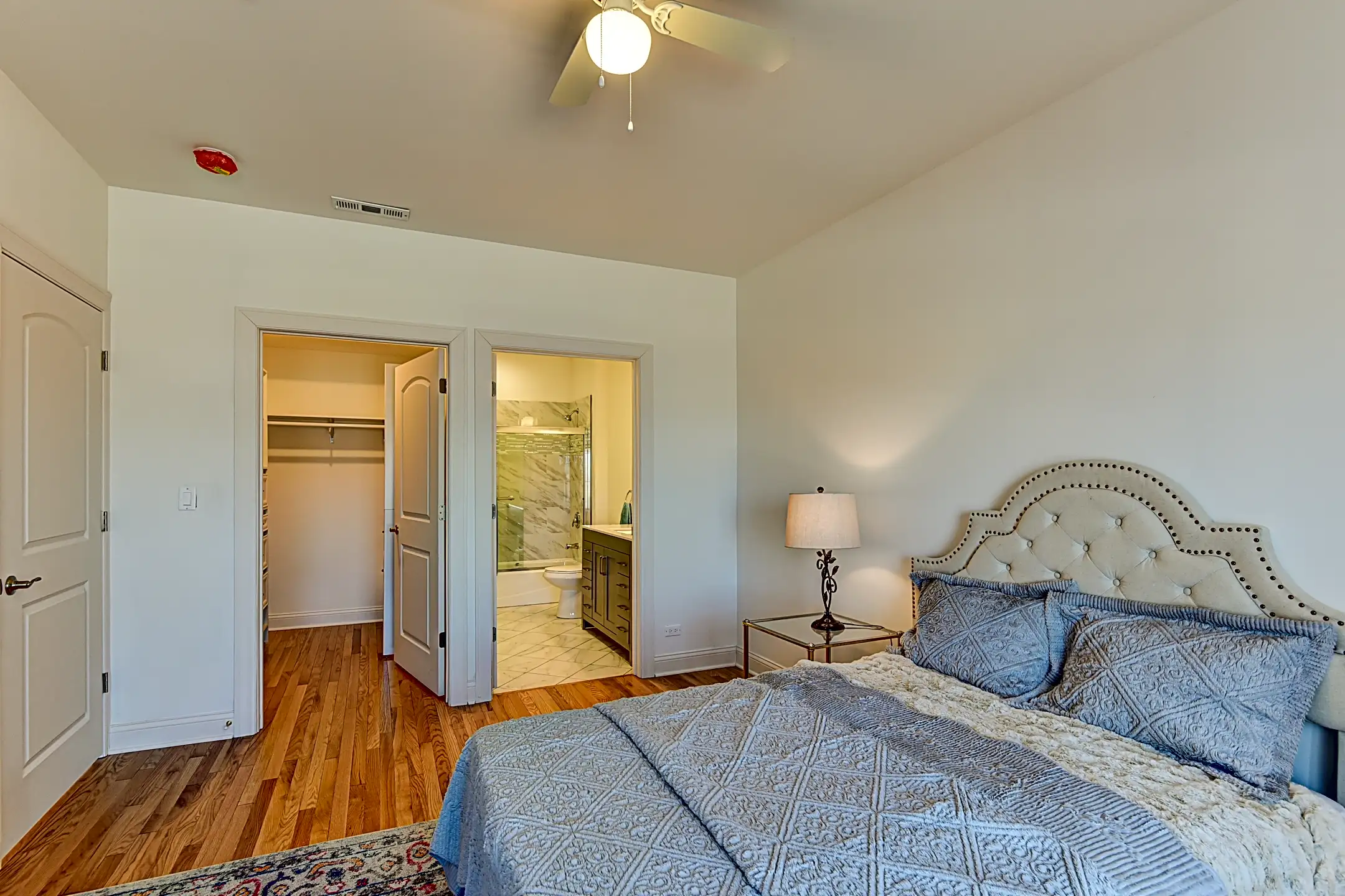 The Legacy Apartments Plainfield, IL 60585