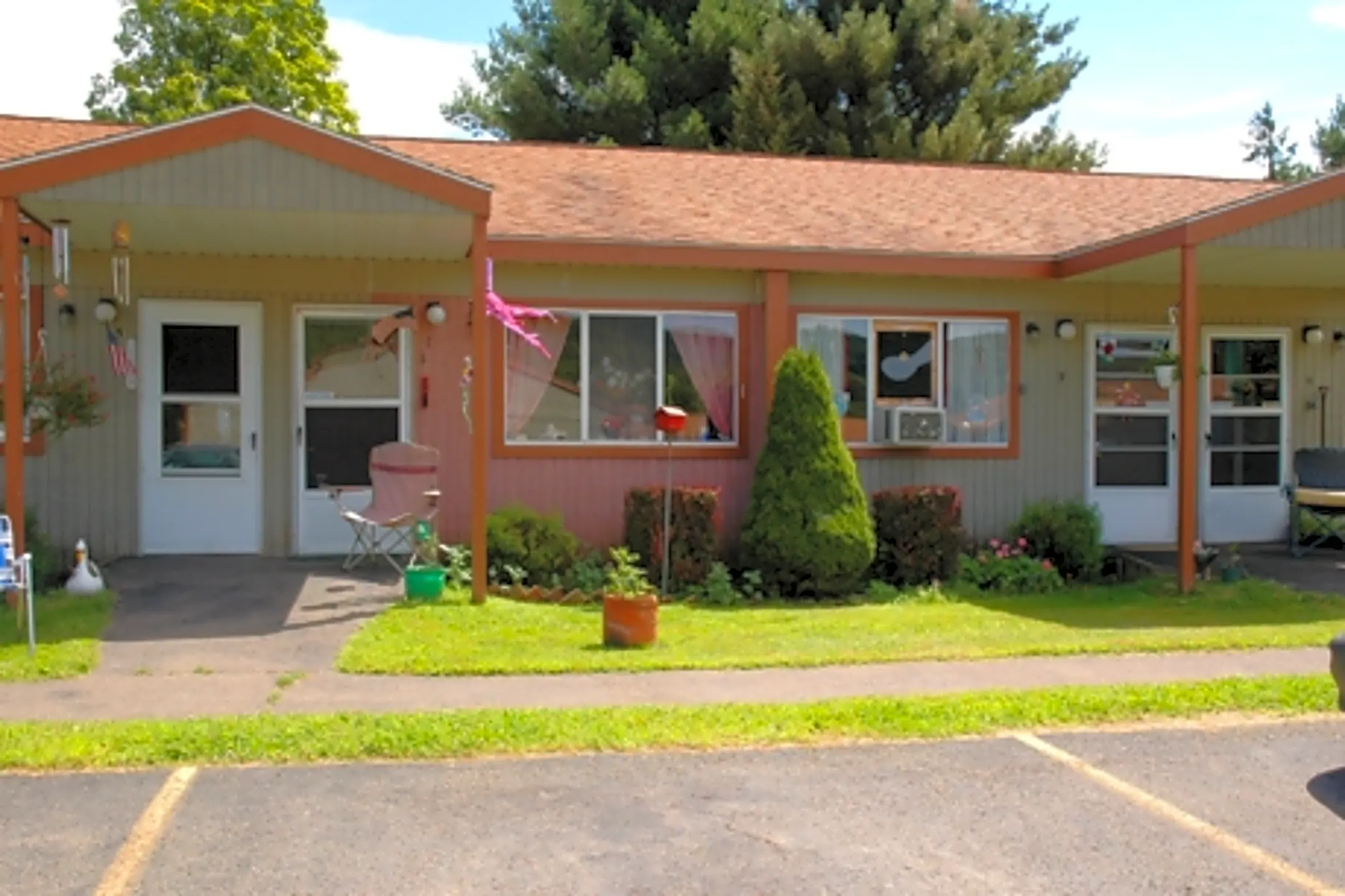 Meadow Park Apartments 85 Fair St Deposit, NY Apartments for Rent