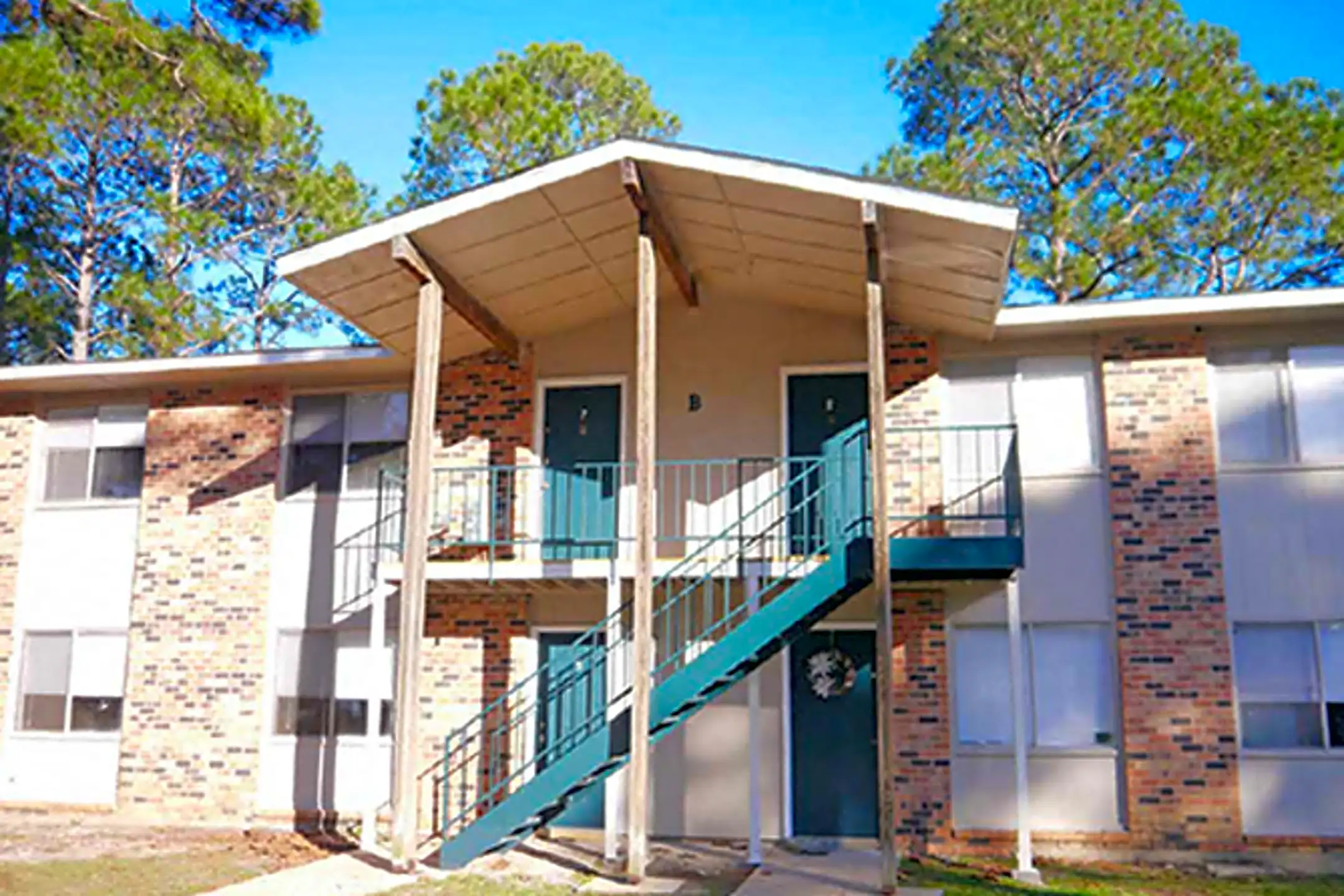 Glenmark Apartments 1709 Martin Bluff Rd Gautier, MS Apartments for