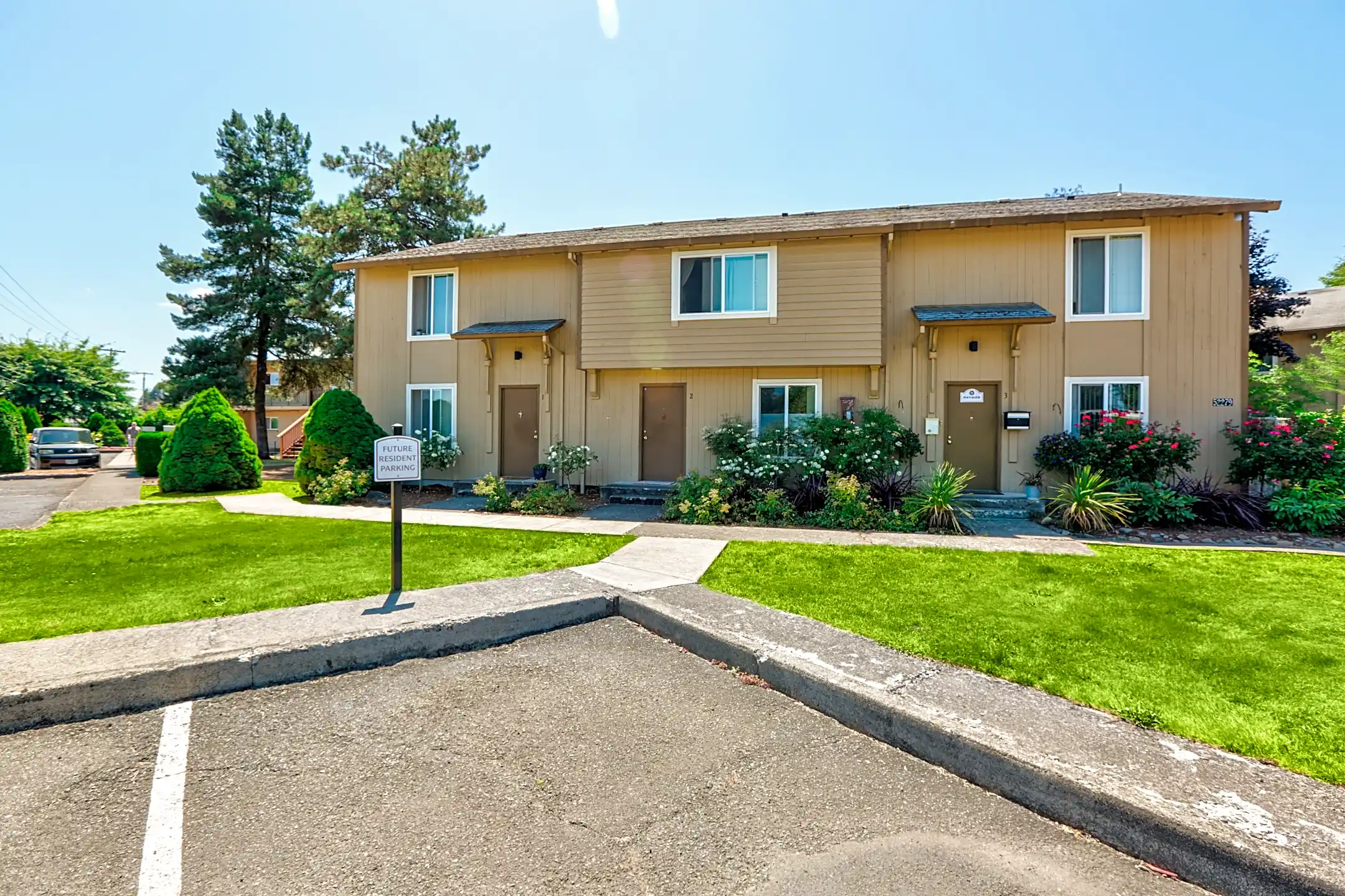 Brookshire Townhome Apartments Scappoose, OR 97056