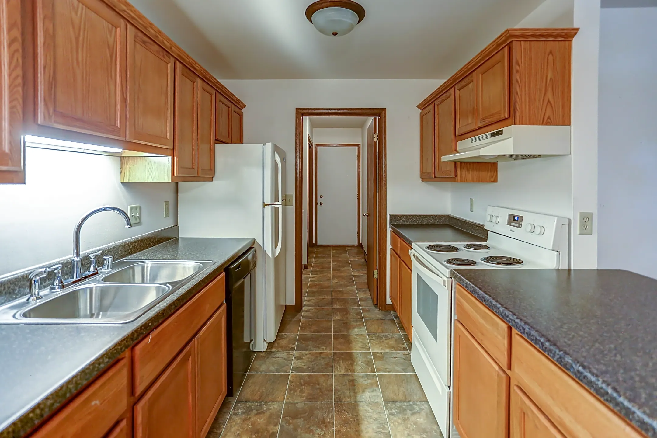 Cranberry Apartments 7919 60th Ave Apt 103 Kenosha, WI Apartments