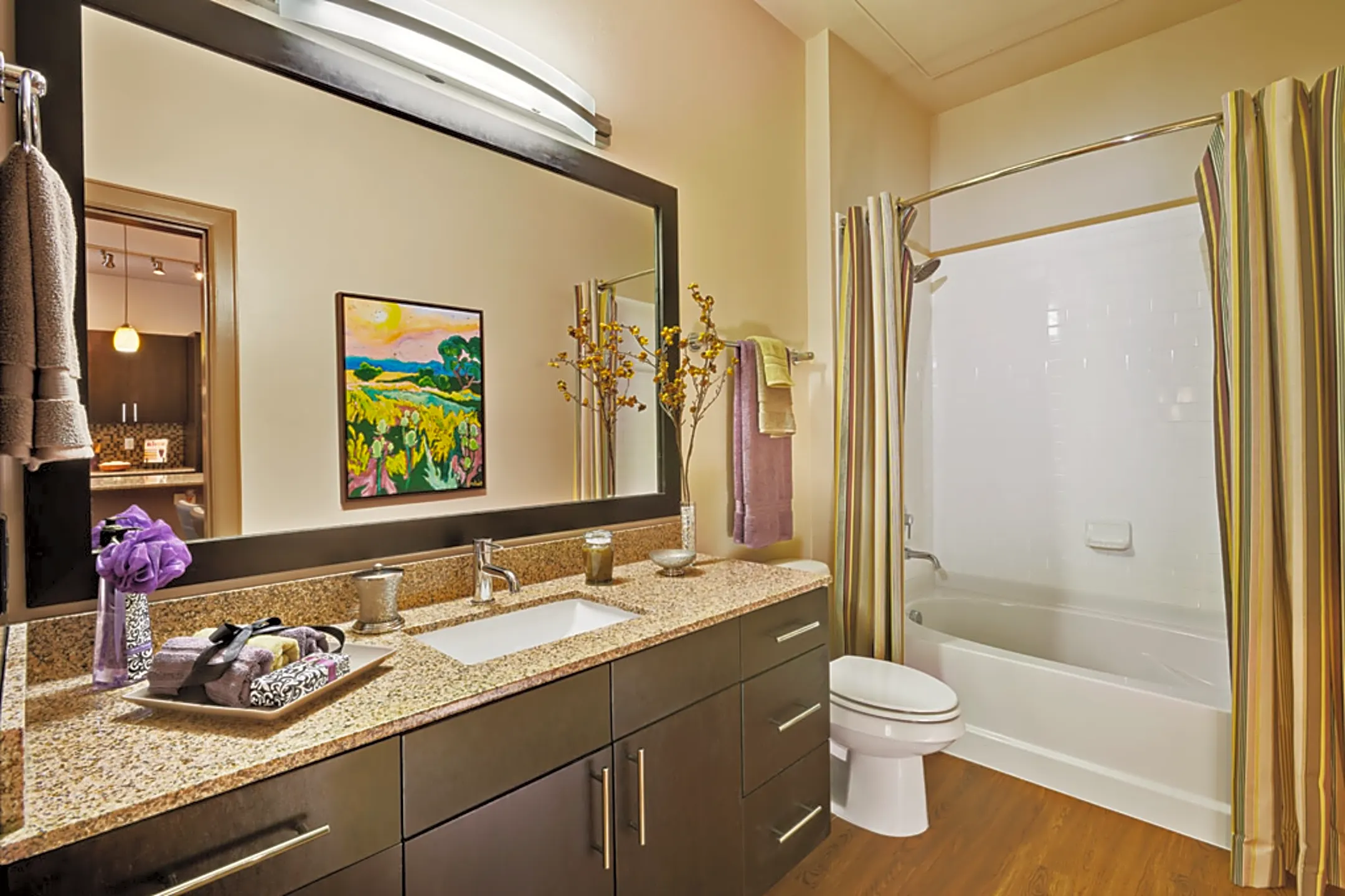 Grapevine Station Apartments & Cottages 1022 Texan Trl Grapevine