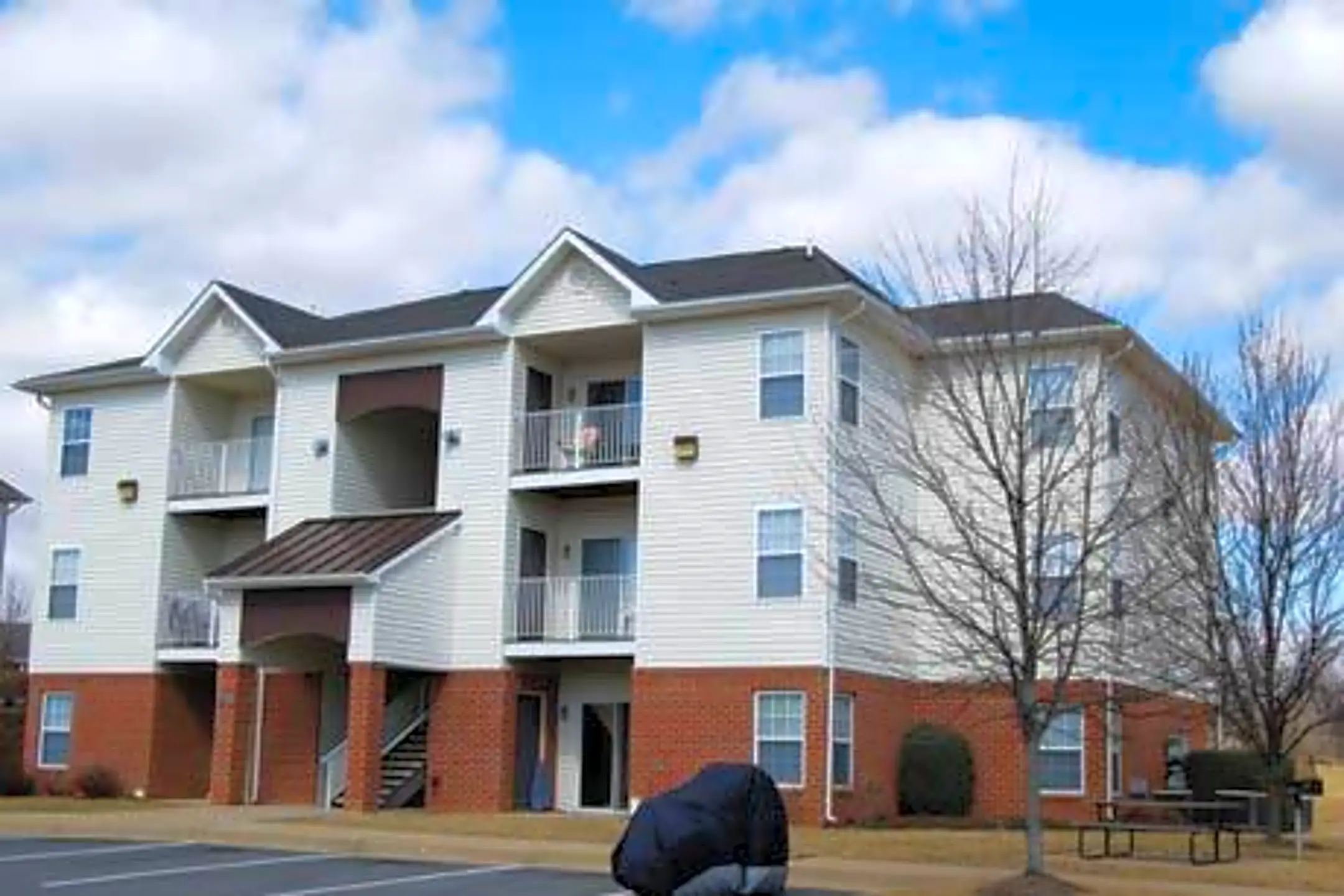 Pemberton Village Apartments 680 Pemberton Dr Winchester, VA