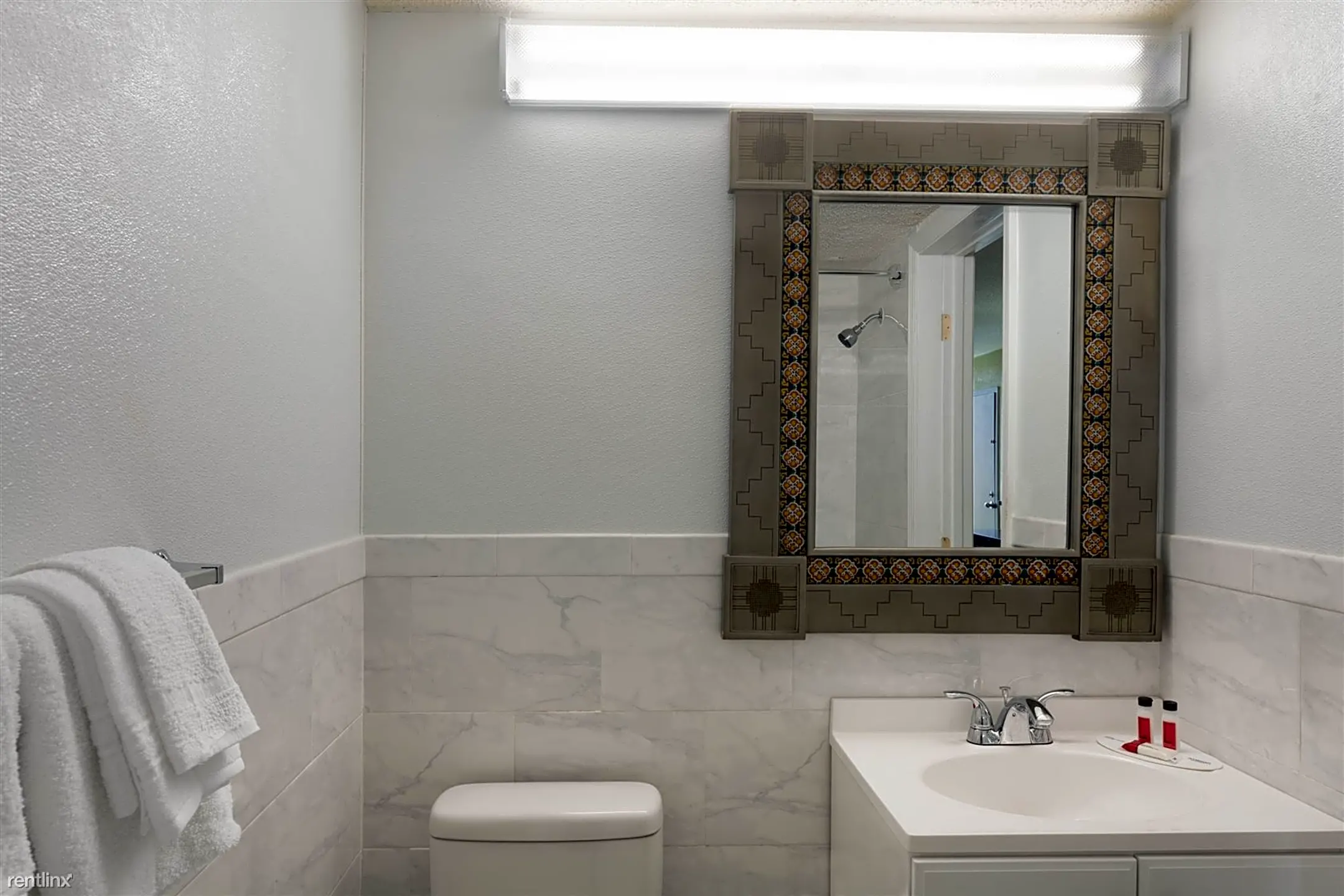 Bathroom - Stayable Suites Kissimmee - Kissimmee, FL
