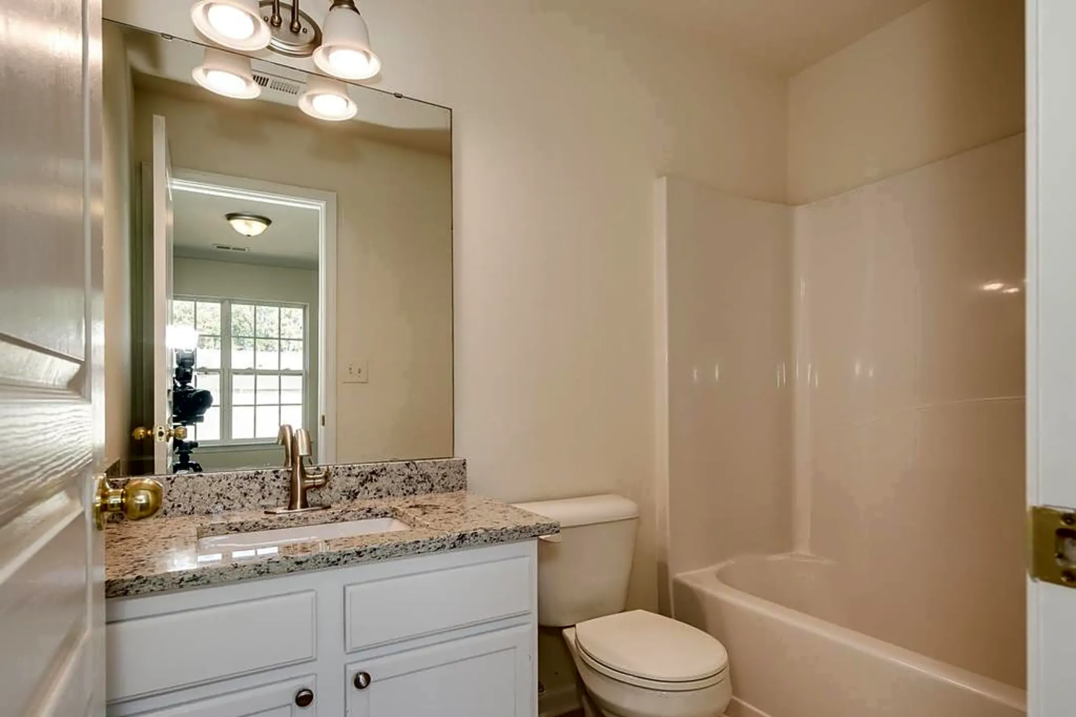 3023 Nevin Pl Dr Condos Charlotte, NC 28269