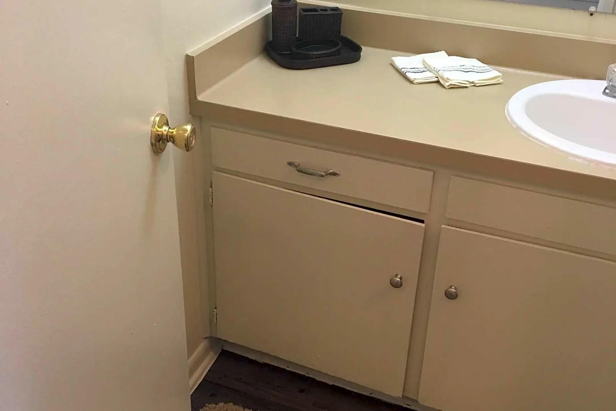 College Main Apartments - Bryan, TX