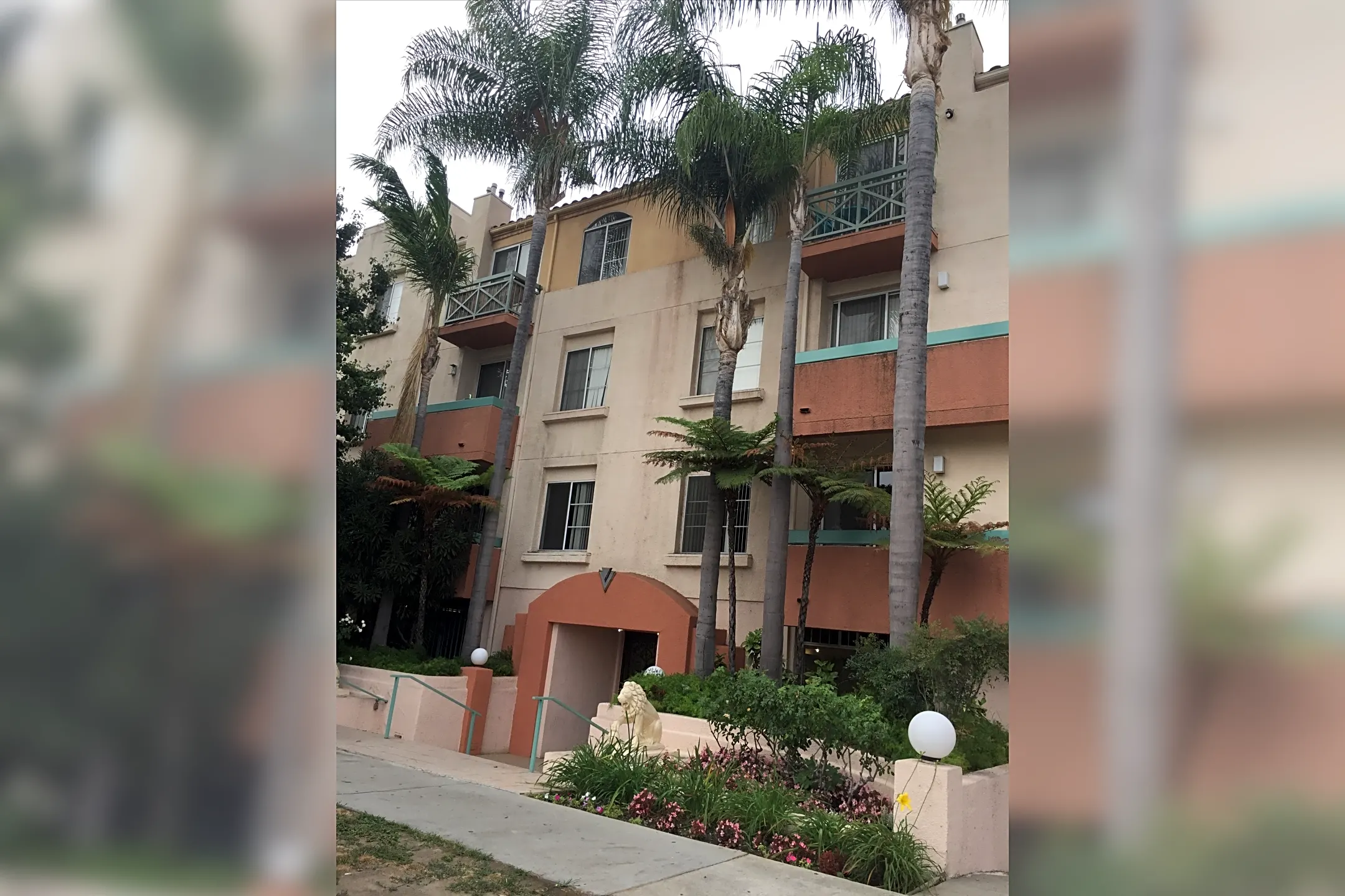 Courtyard At Sherman Oaks 14014 Moorpark St Sherman Oaks Ca Apartments For Rent Rent 8813