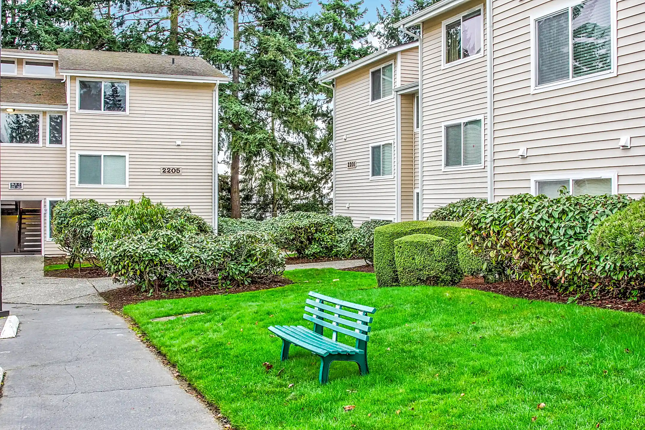 Steel Lake Apartments