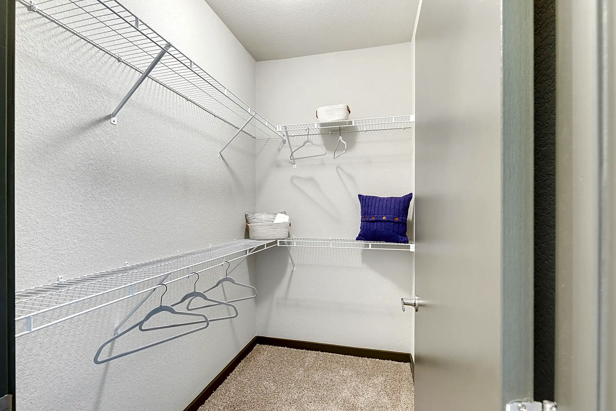 Springs at Lakeline 9239 Amberglen Blvd Austin, TX Apartments for