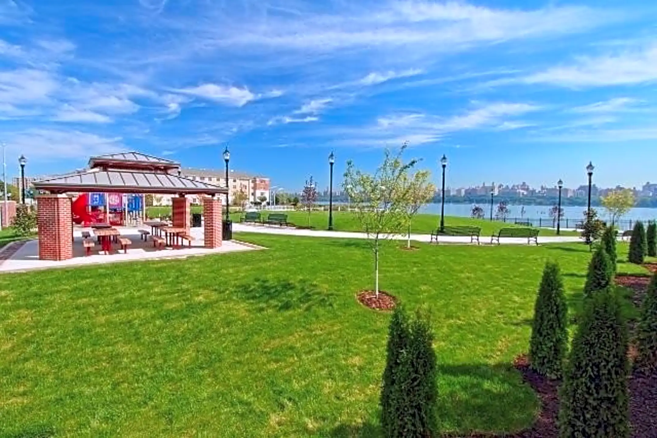 Building - 513 Harbor Pl - West New York, NJ