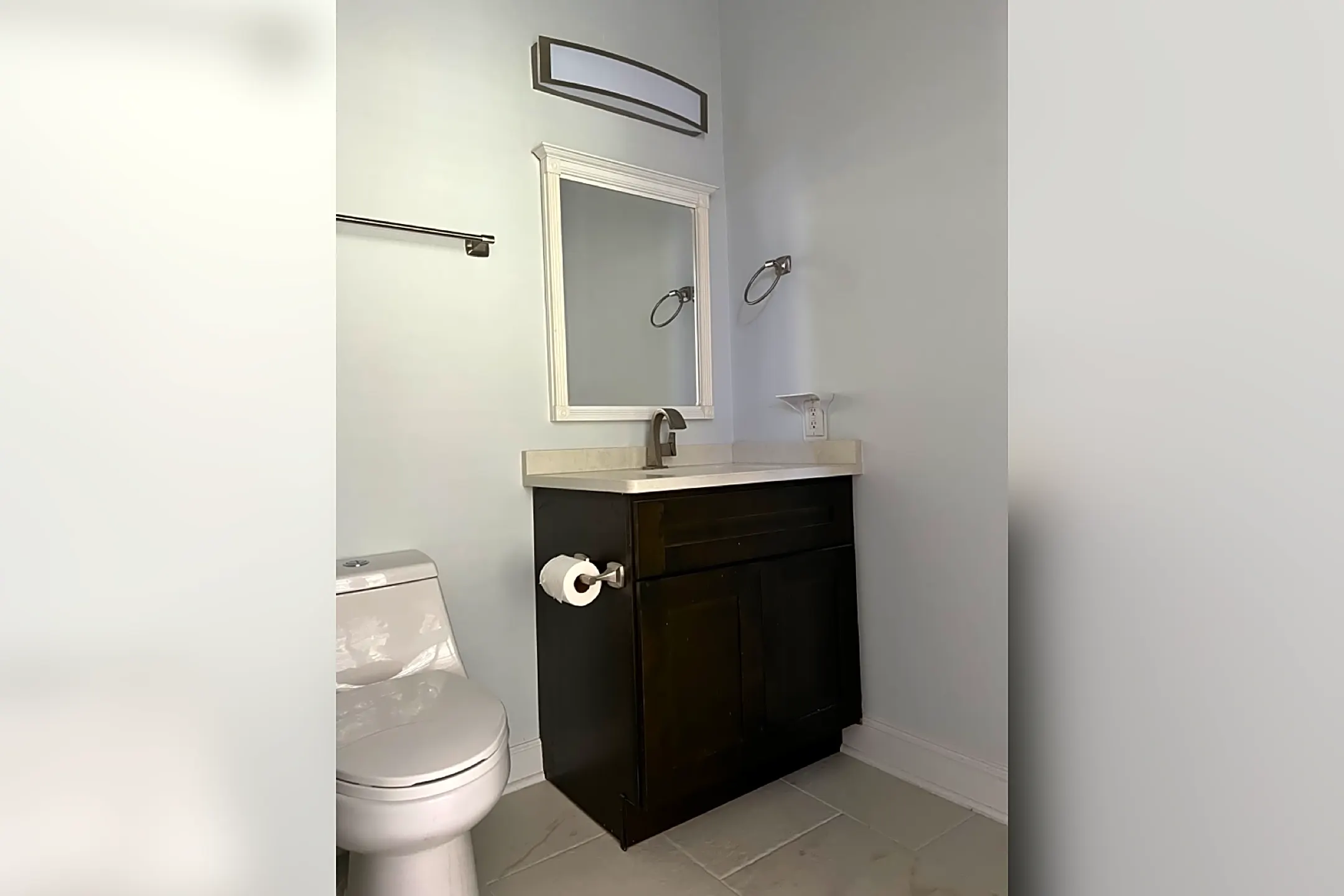 Bathroom - 226 S Torrence St - Charlotte, NC