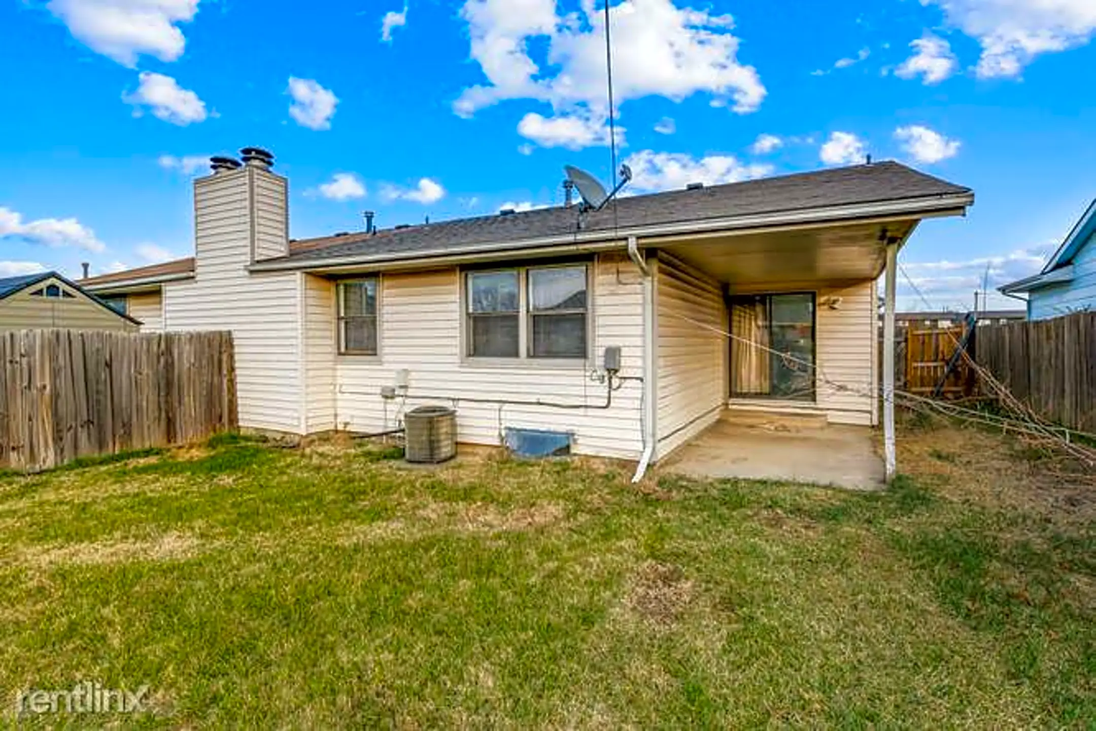 Building - 9419 E Bluestem St - Wichita, KS