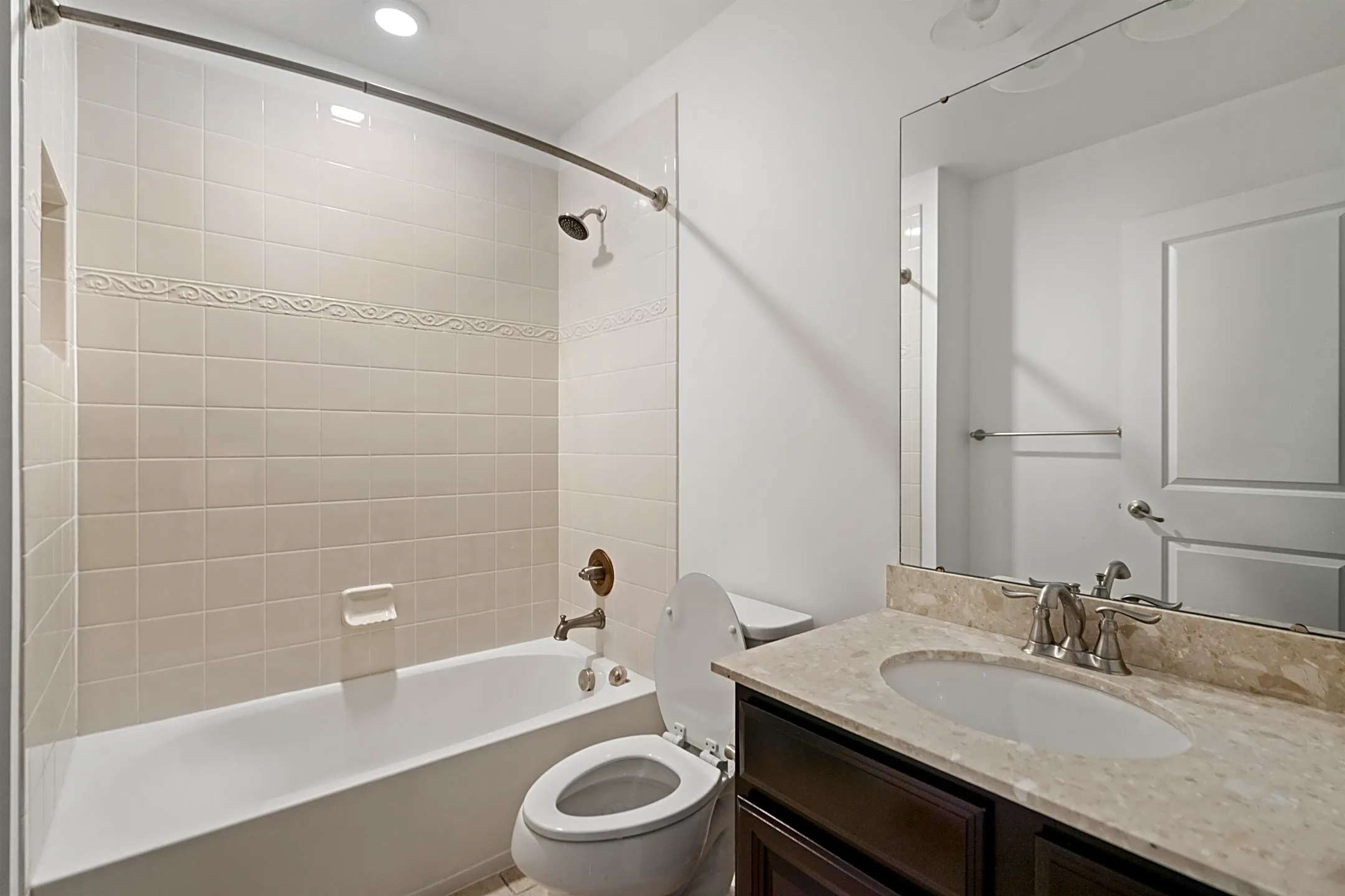 Bathroom - 3149 Fort Lincoln Dr NE - Washington, DC