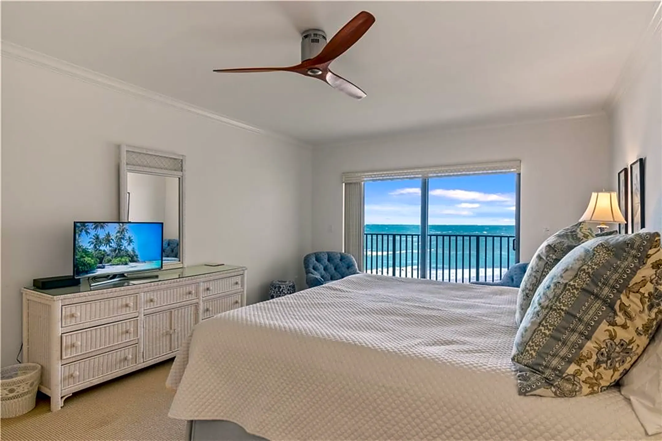 Bedroom - 2636 Ocean Dr #404 - Vero Beach, FL