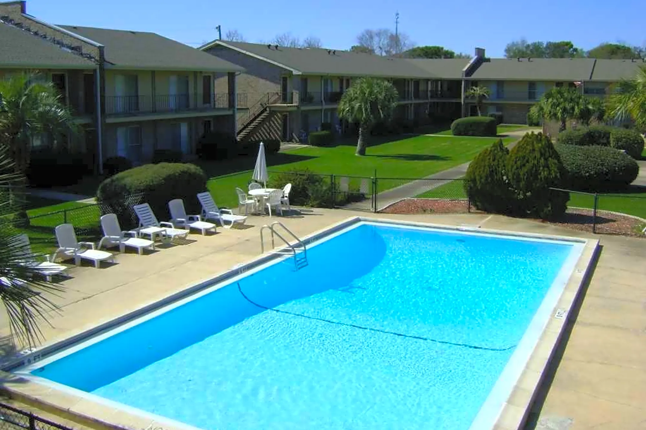 Falcon House Villager Apartments - Fort Walton Beach, FL 32547 