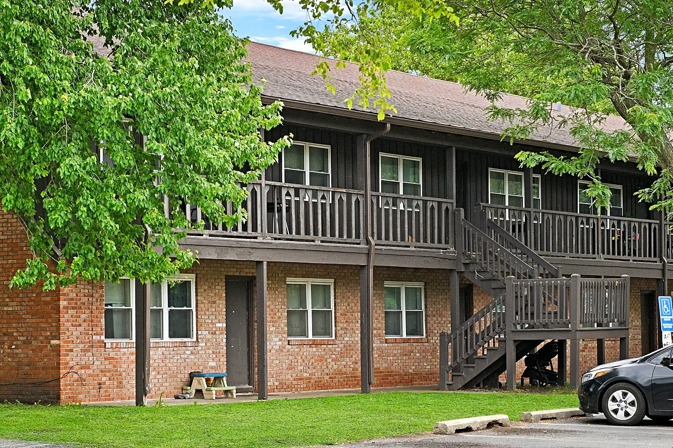 Sherwood Forest Apts 1100 W Jeffery St Kankakee, IL Apartments for