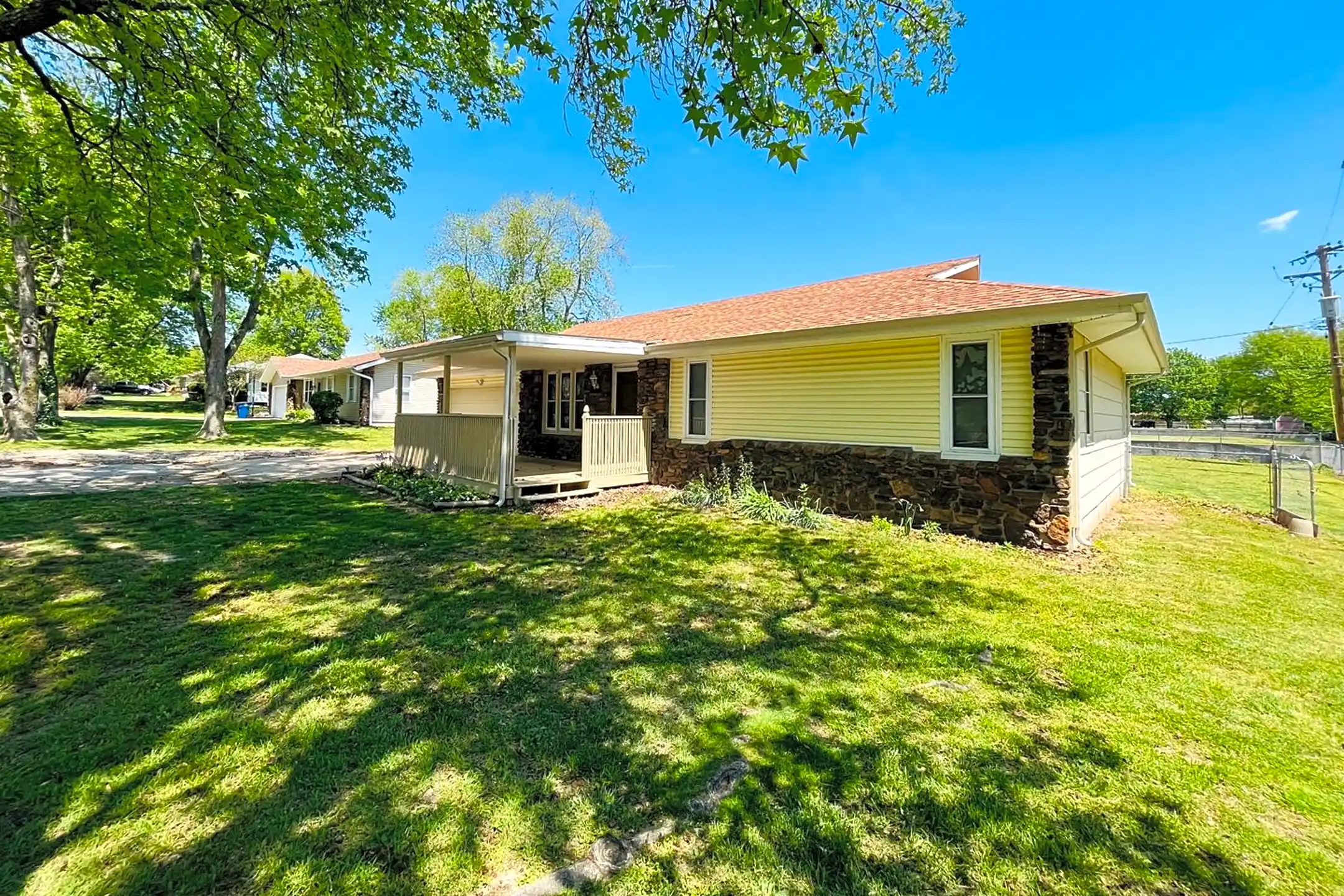 4132 S Meadowlark Dr Springfield, MO Houses for Rent Rent.