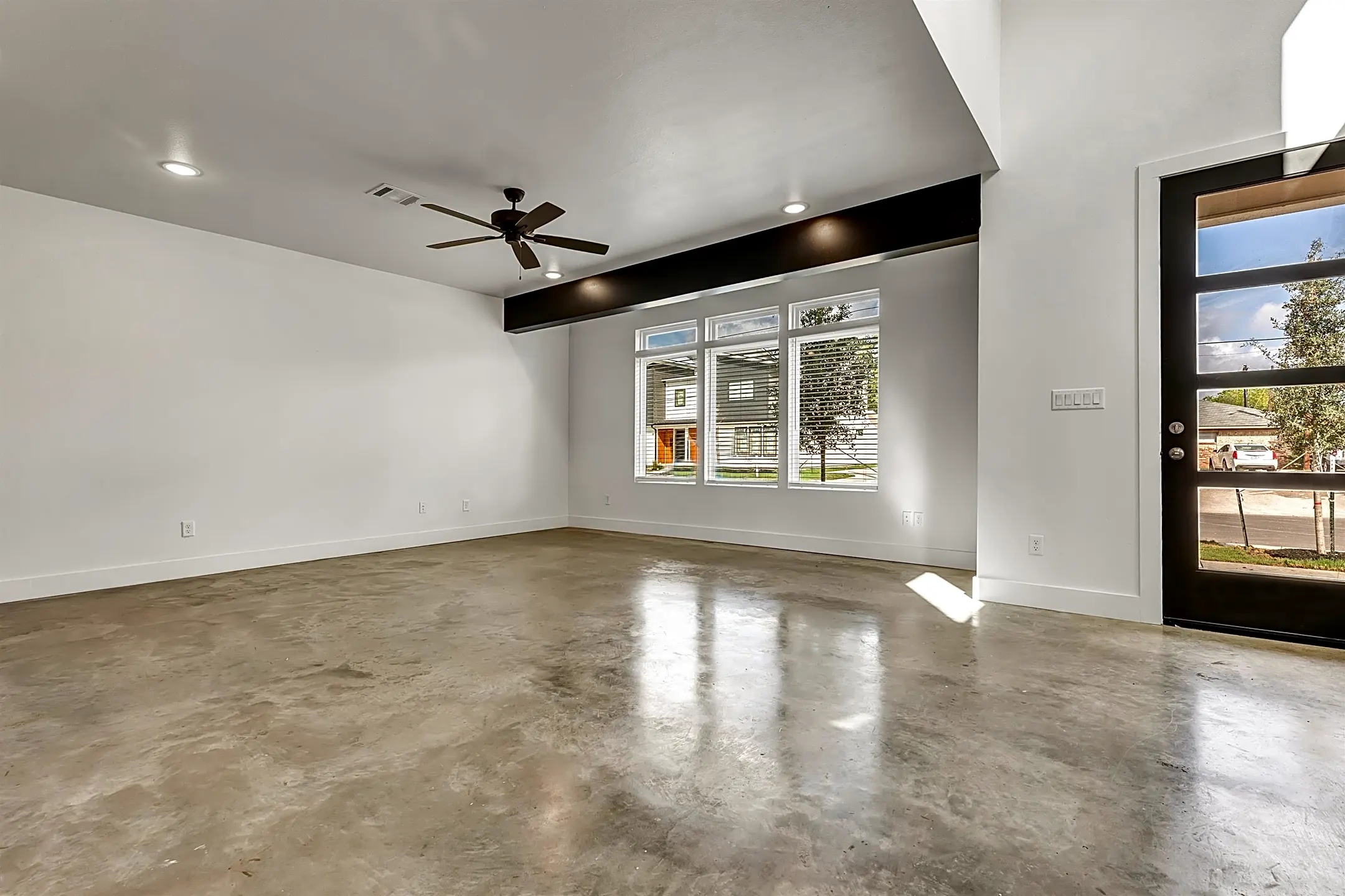 Living Room - 213 Lynn Dr - Bryan, TX