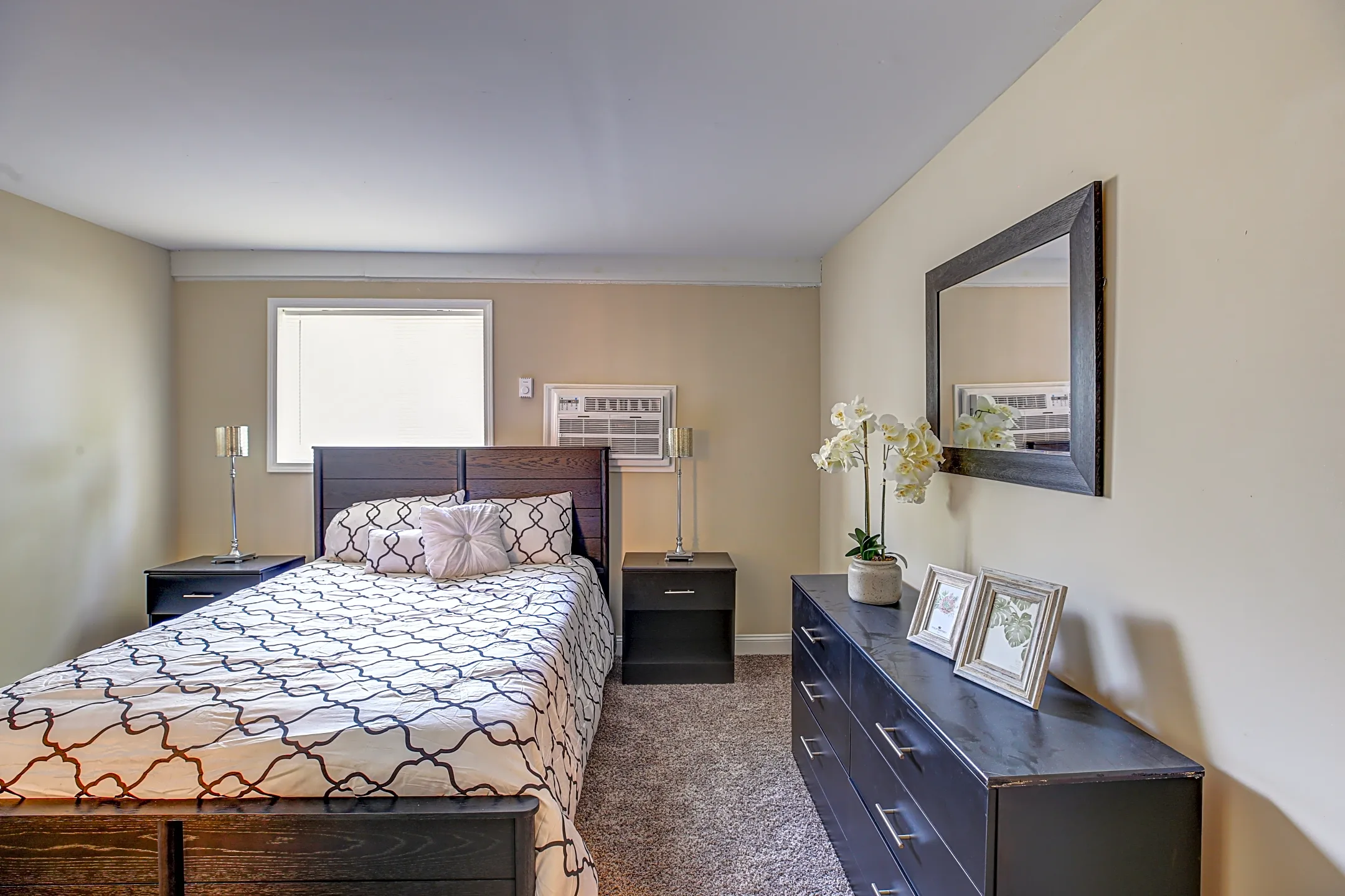 Bedroom - Saratoga Place - Erlanger, KY