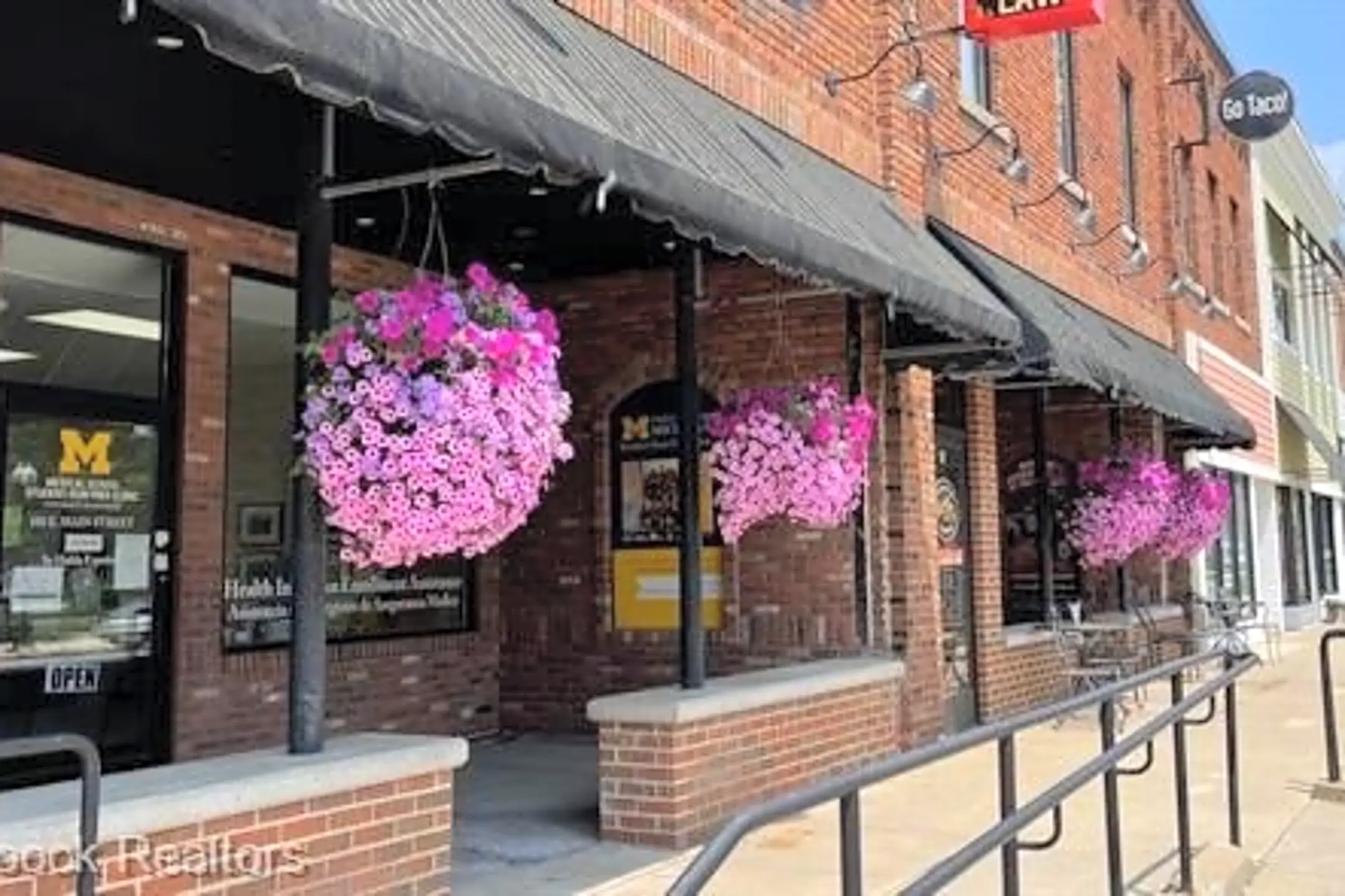 107 E Main St Houses Pinckney, MI 48169