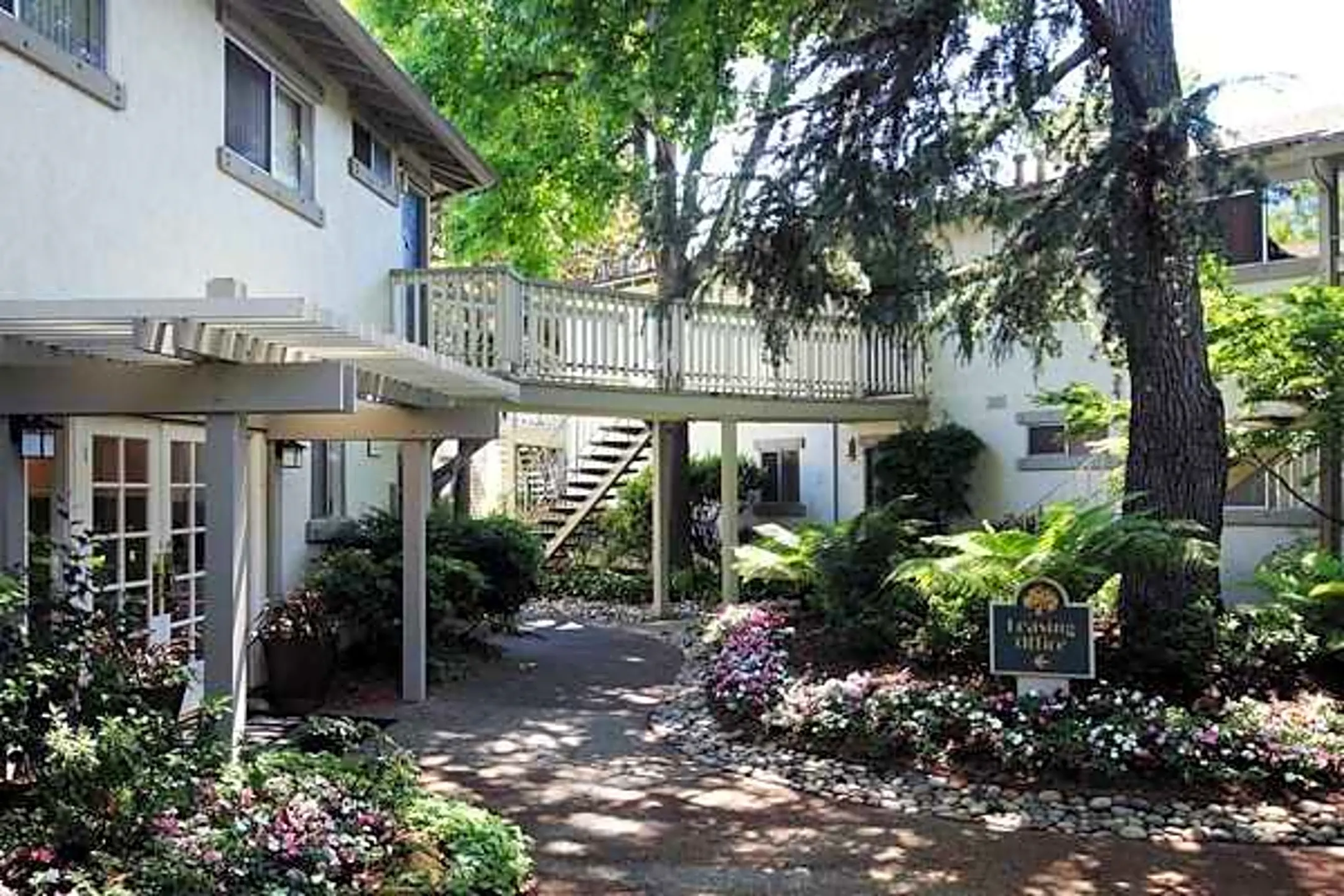 Countrywood - 4555 Thornton Ave | Fremont, CA Apartments for Rent | Rent.