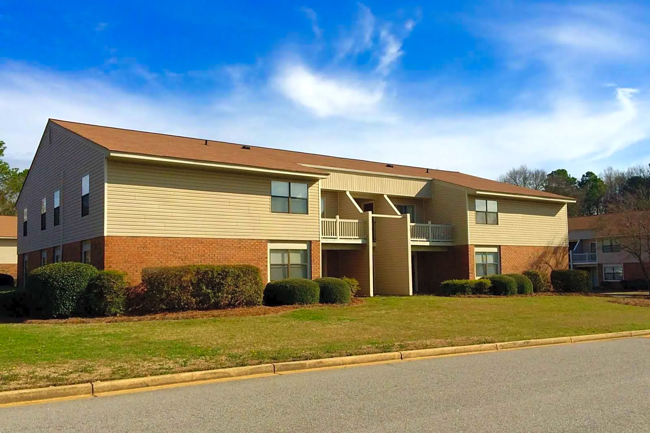 Whispering Pines Apartments - 400 Greenlawn Dr | Columbia, SC ...