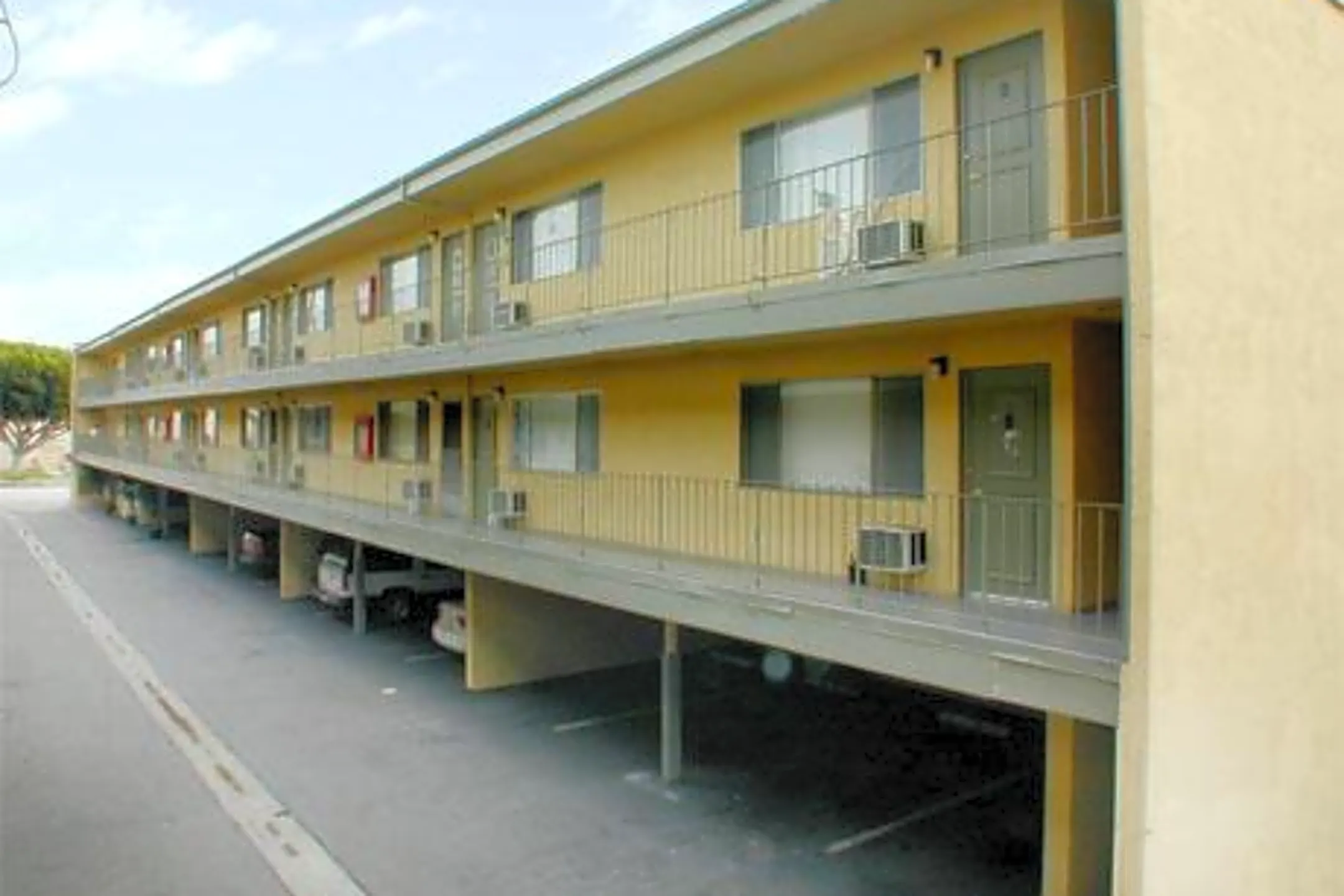 El Adobe Apartments Pico Rivera, CA 90660