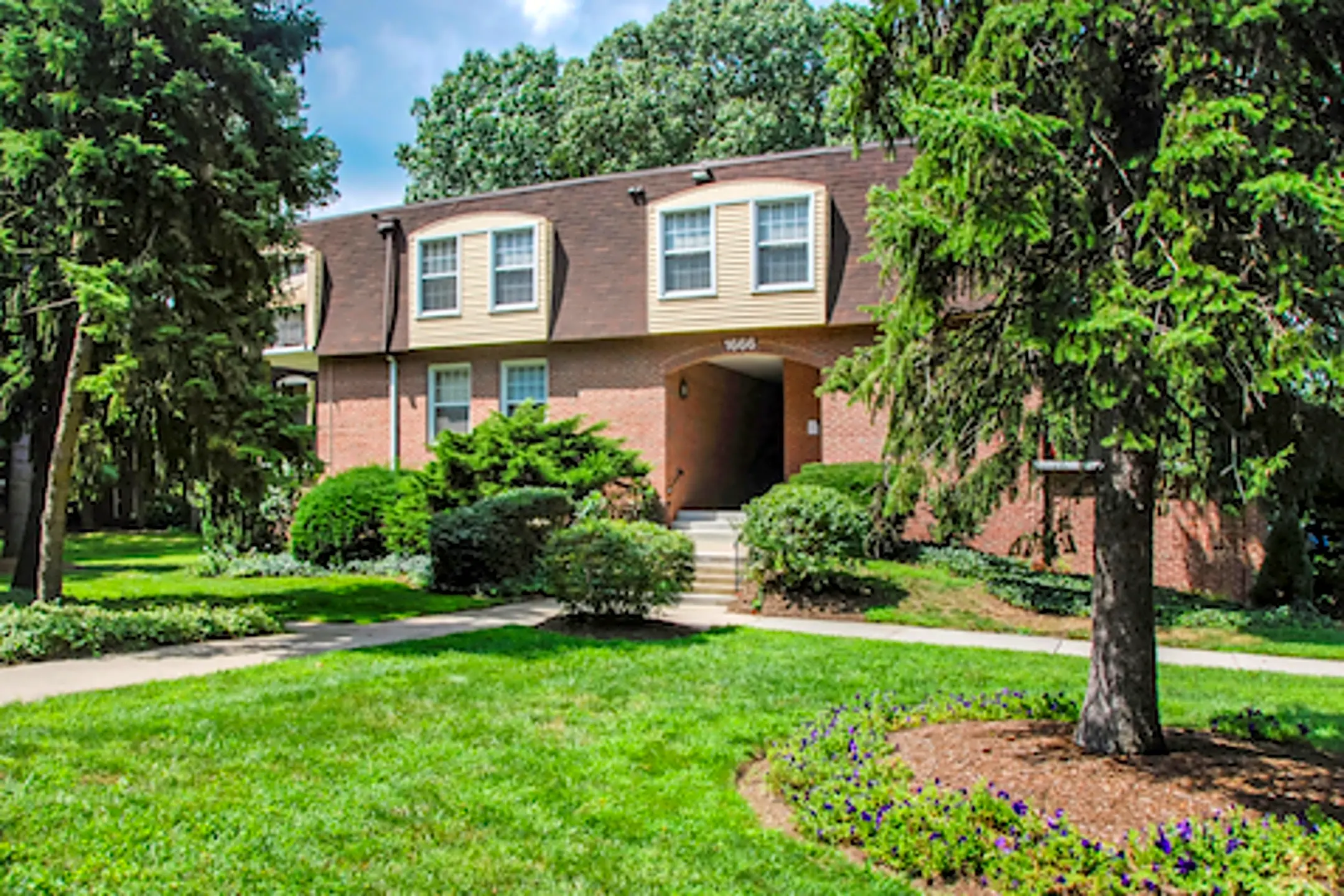 Carlyle Apartments - Crofton, MD 21114