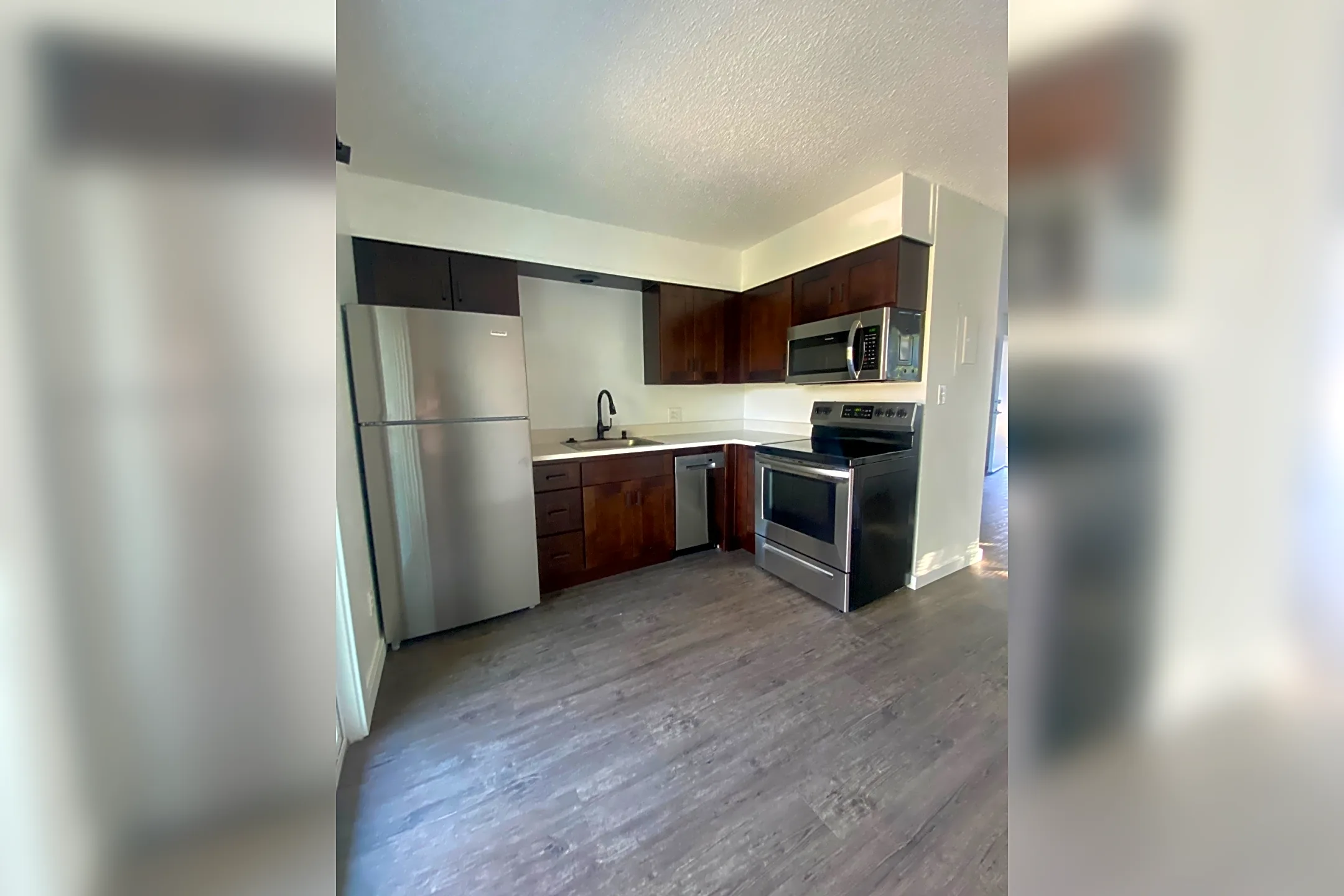 Kitchen - Oregon Trail Apartments - Boise, ID