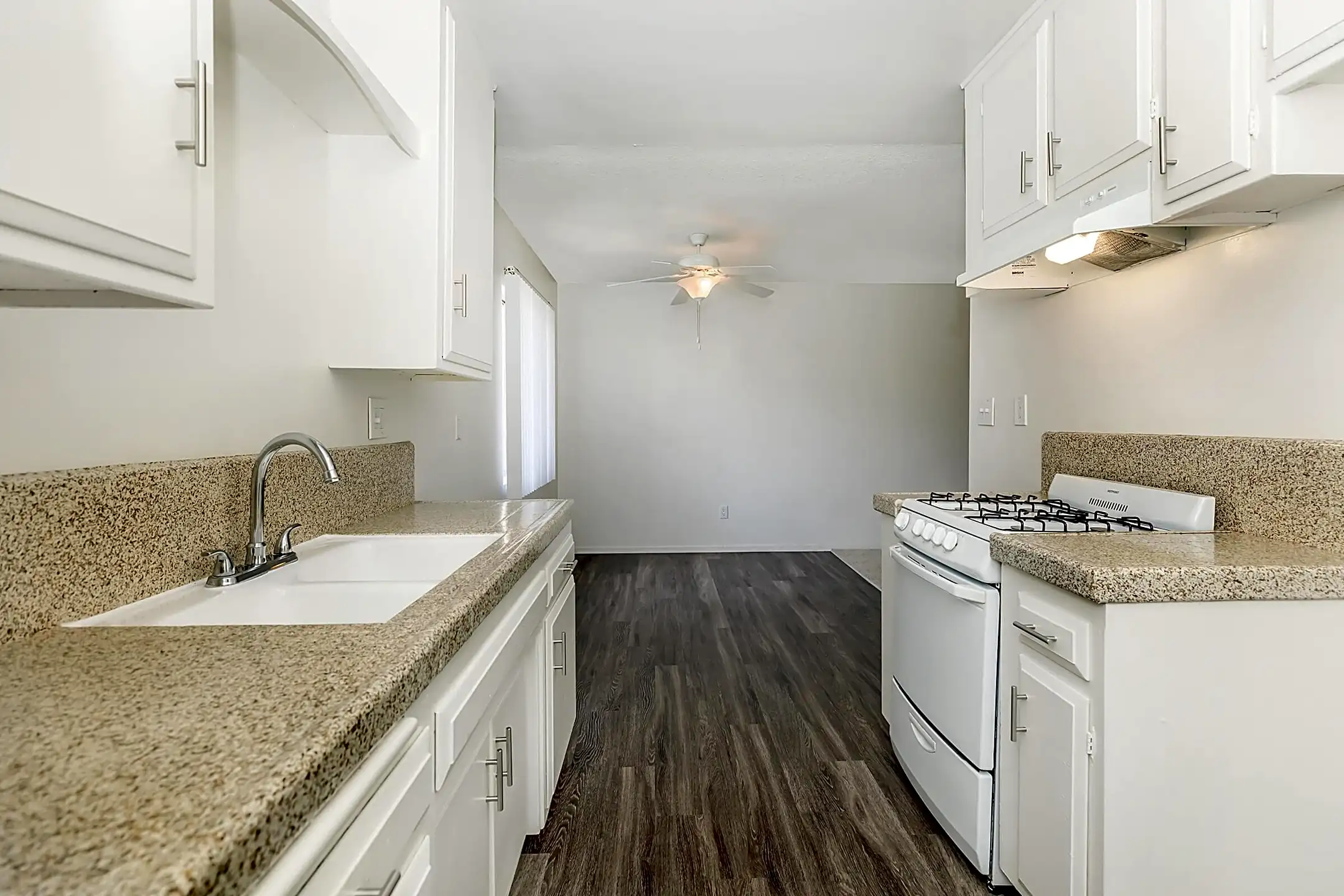 Glenwood Apartment Homes 12300 Clearglen Ave Whittier, CA