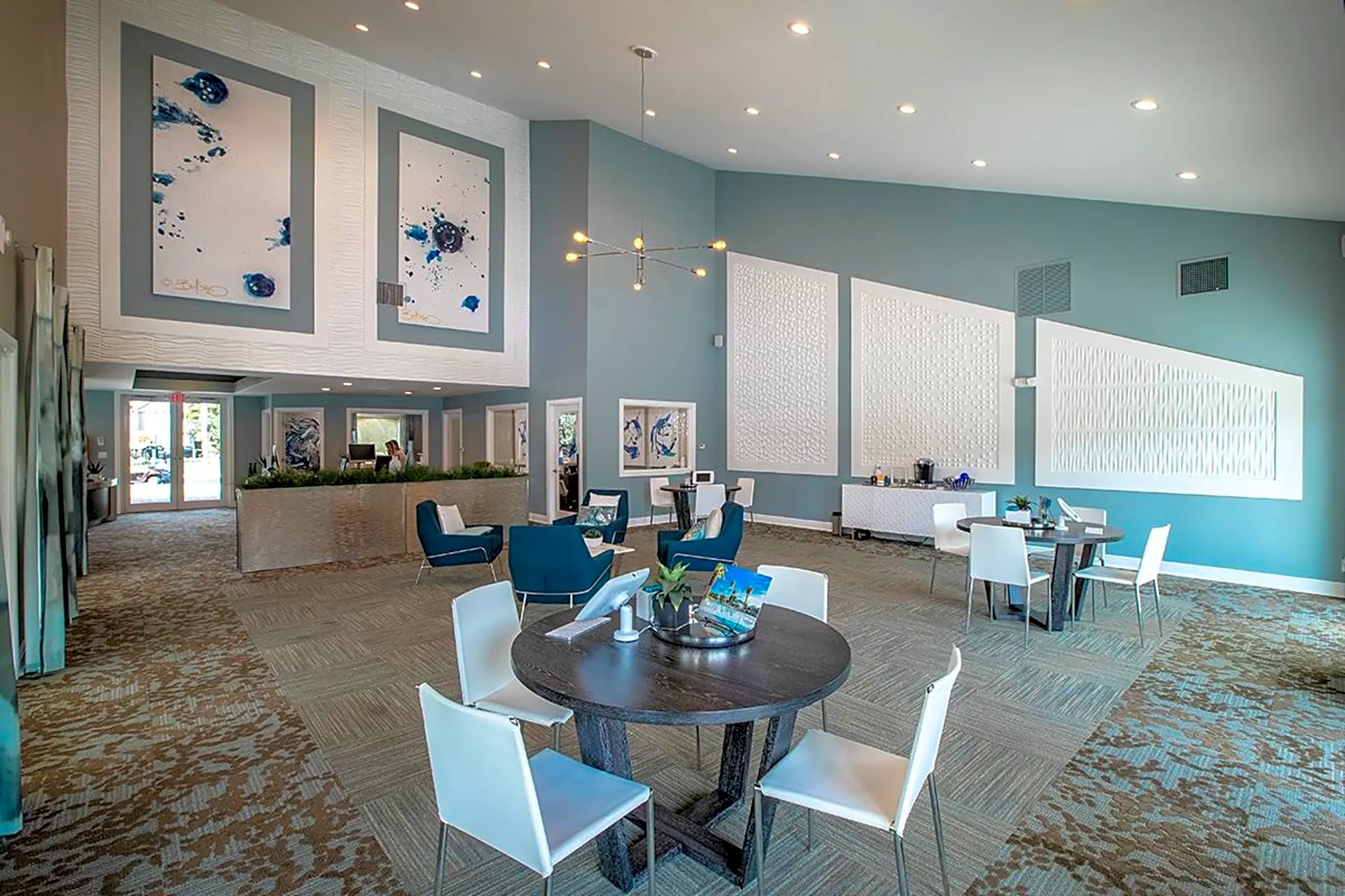 Dining Room - The View at Water's Edge - Lantana, FL