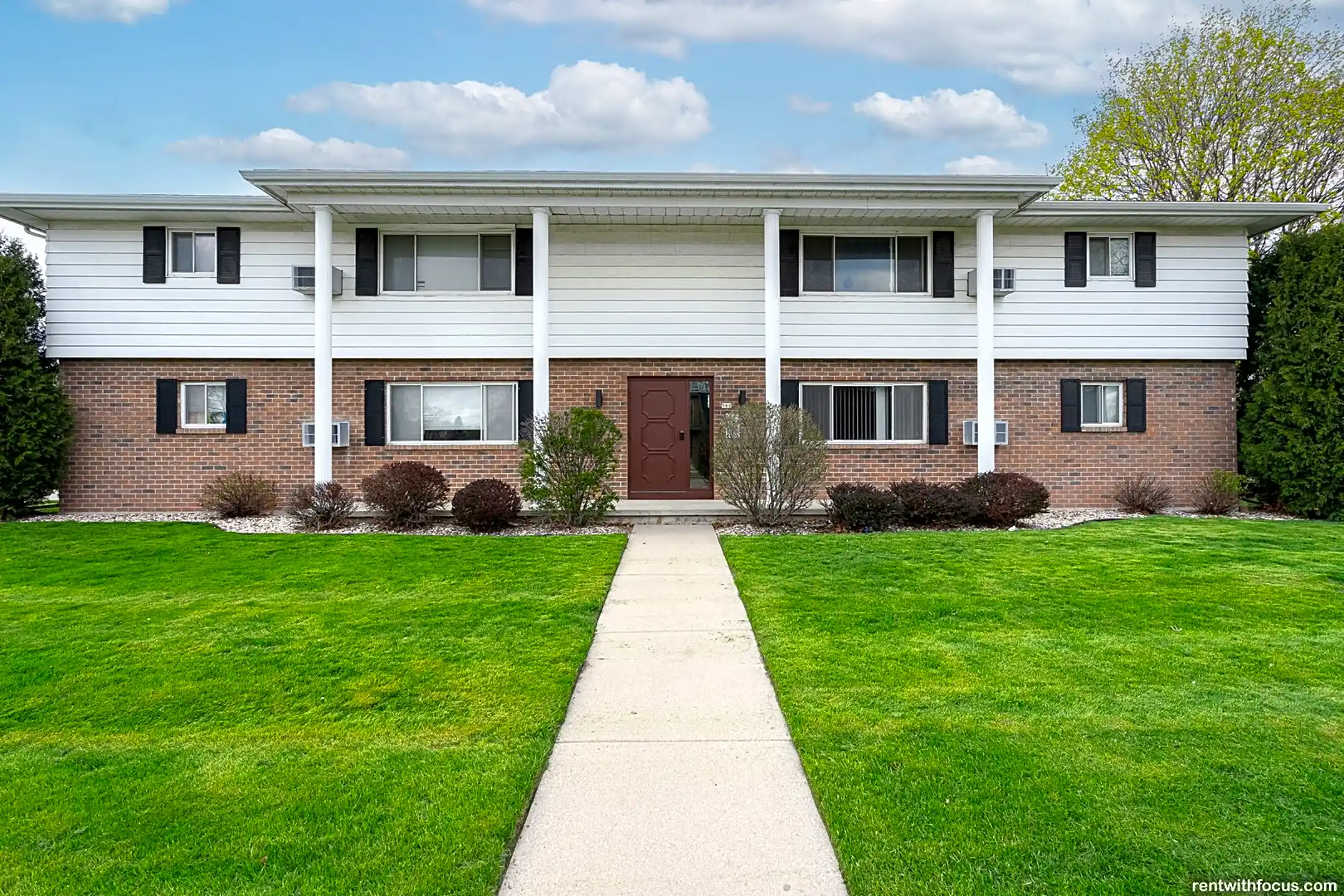 560 W Linwood Ave Oshkosh, WI Houses for Rent Rent.